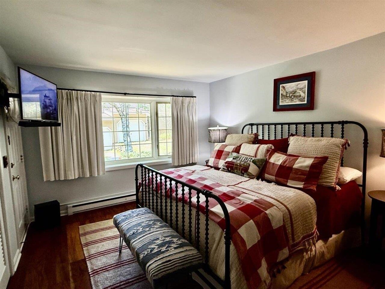 Warren, Vermont, 05674, United States, 3 Bedrooms Bedrooms, ,2 BathroomsBathrooms,Residential,For Sale,2001814