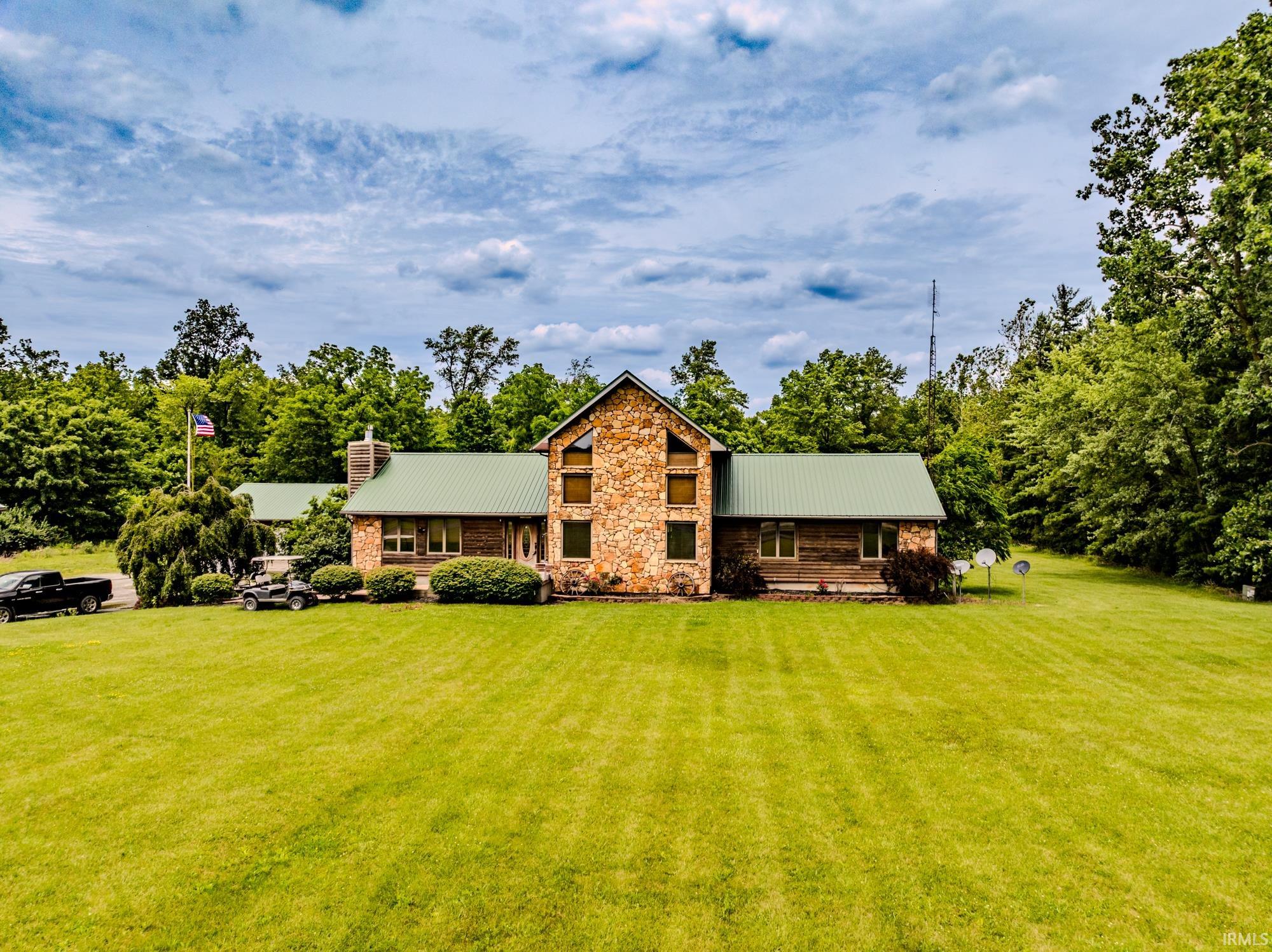 Hartford City, Indiana, 47348, United States, 6 Bedrooms Bedrooms, ,3 BathroomsBathrooms,Residential,For Sale,1870324