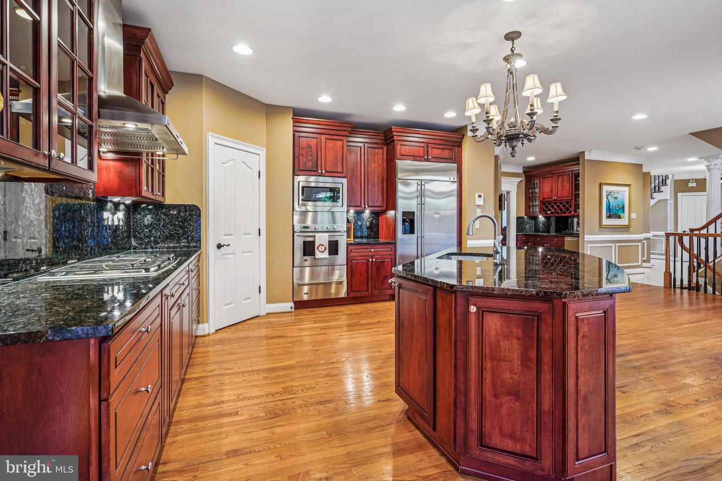 North Bethesda, Maryland, 20852, United States, 5 Bedrooms Bedrooms, ,5 BathroomsBathrooms,Residential,For Sale,1991971