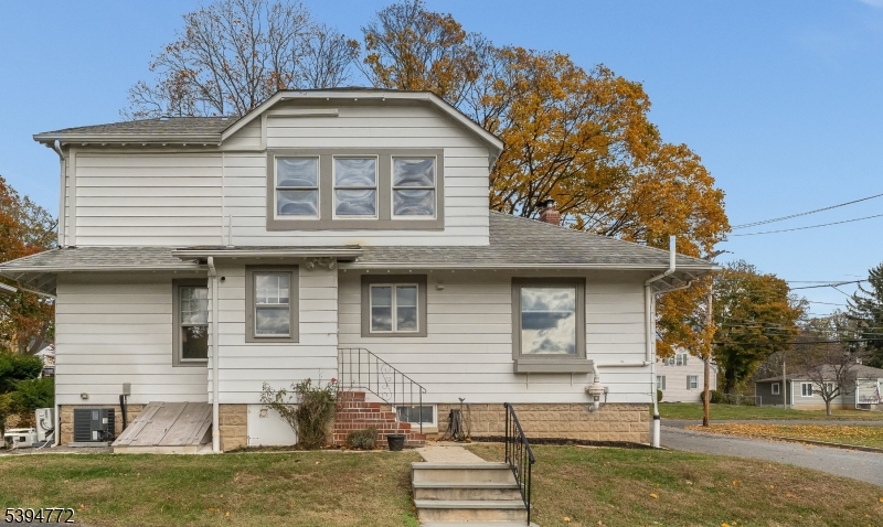 Clinton Town, New Jersey, 08809, United States, 3 Bedrooms Bedrooms, ,2 BathroomsBathrooms,Residential,For Sale,1989455