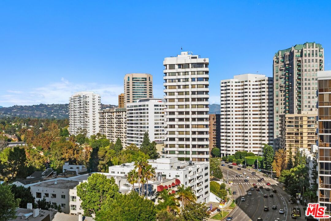 Los Angeles, California, 90024, United States, 2 Bedrooms Bedrooms, ,3 BathroomsBathrooms,Residential,For Sale,1993484