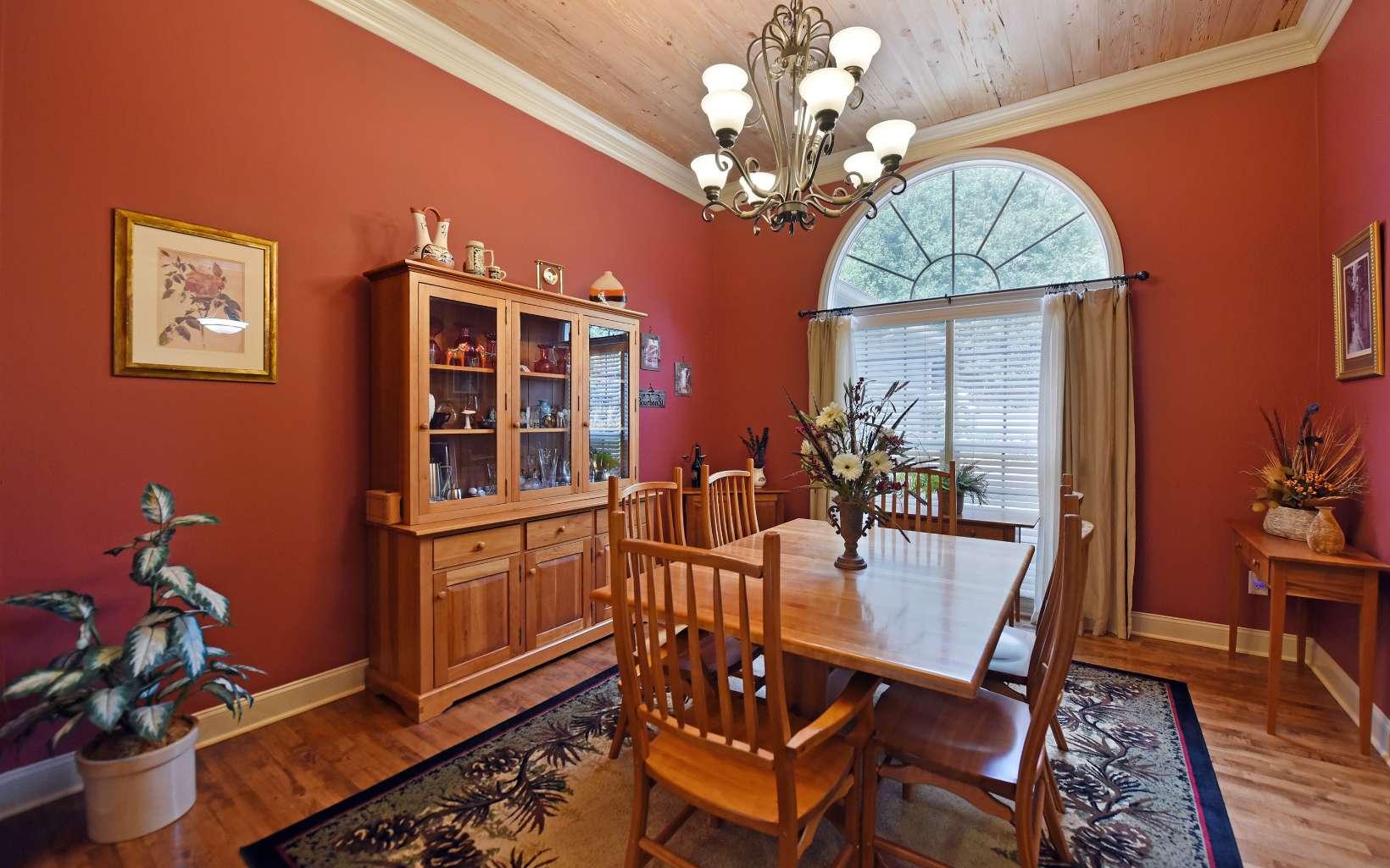 Hiawassee, Georgia, 30546, United States, 4 Bedrooms Bedrooms, ,4 BathroomsBathrooms,Residential,For Sale,1746240
