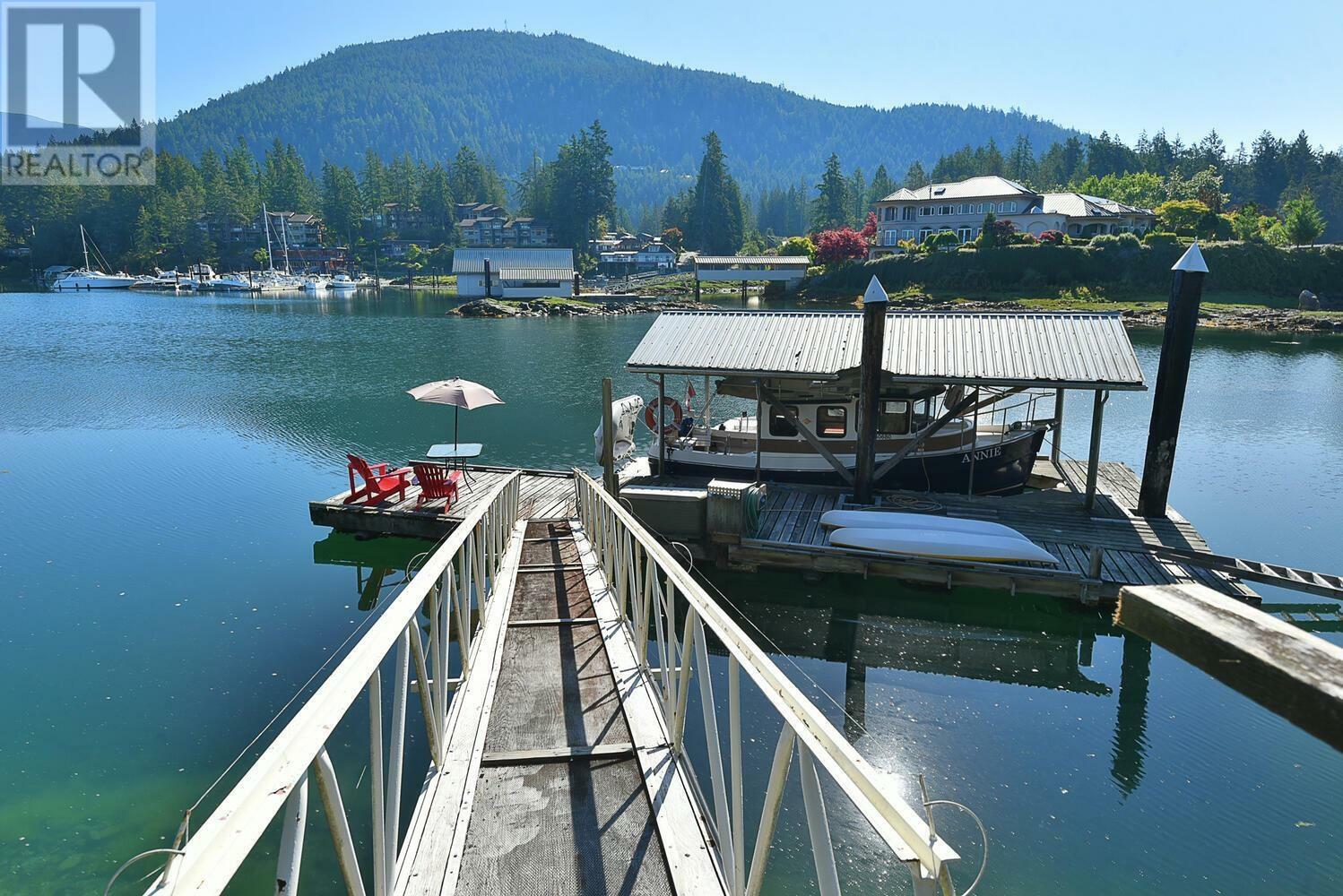 MADEIRA PARK, British Columbia, V0N 2H1, CA, 3 Bedrooms Bedrooms, ,3 BathroomsBathrooms,Residential,For Sale,1837526