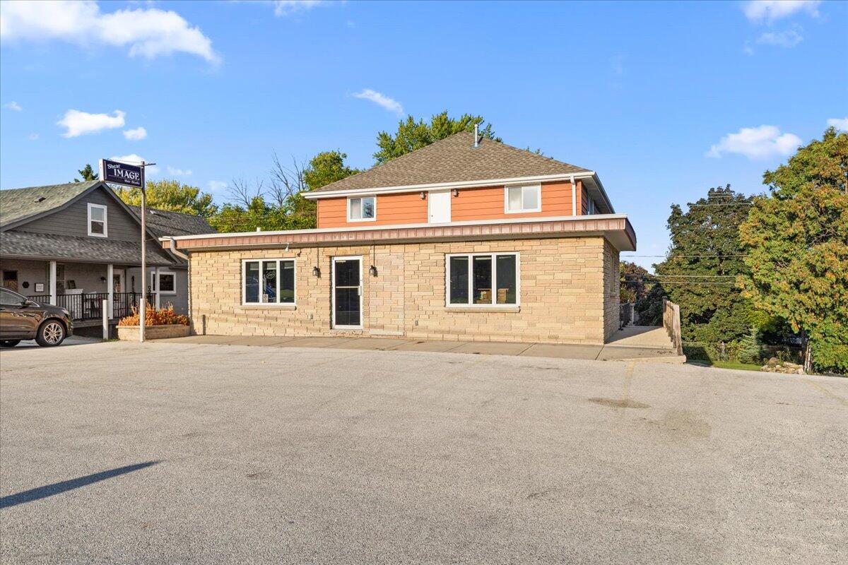 West Bend, Wisconsin, 53090, United States, 4 Bedrooms Bedrooms, ,3 BathroomsBathrooms,Residential,For Sale,1960551