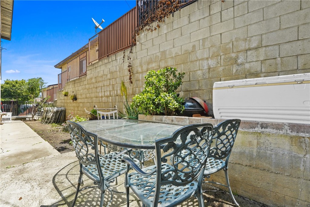 Los Angeles, California, 90032, United States, ,Residential,For Sale,1810612
