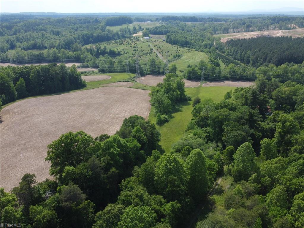 Walnut Cove, North Carolina, 27052, United States, 3 Bedrooms Bedrooms, ,1 BathroomBathrooms,Residential,For Sale,1837106