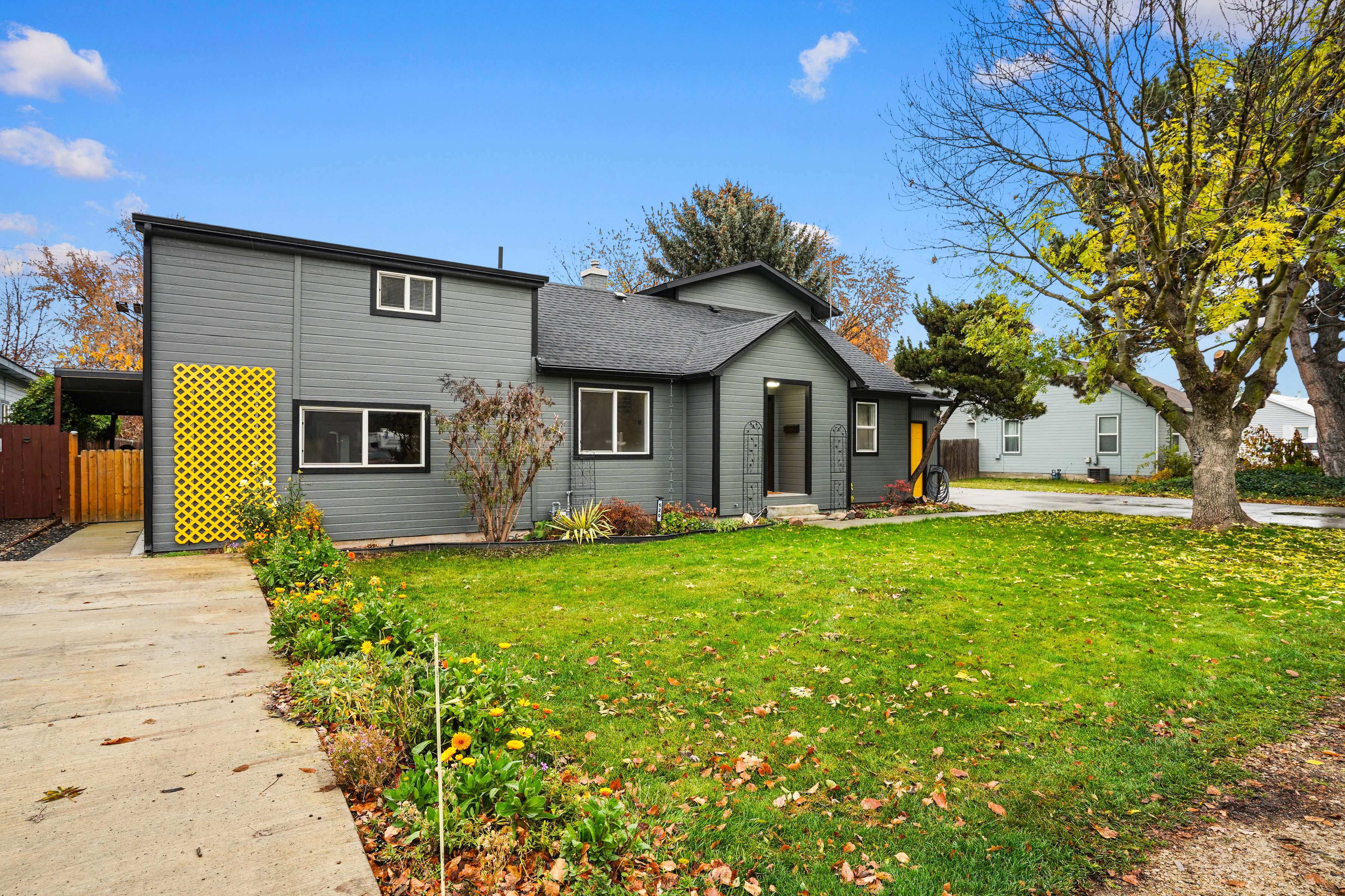  Lives Like Two Homes - 物件實景