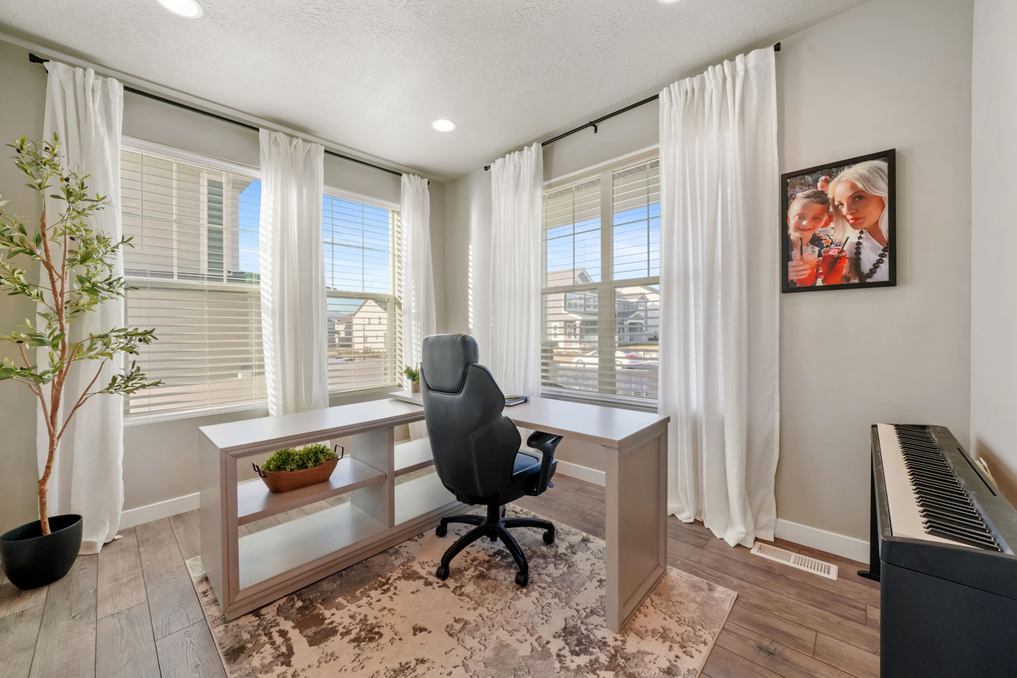 Eagle Mountain, Utah, 84005, United States, 3 Bedrooms Bedrooms, ,3 BathroomsBathrooms,Residential,For Sale,1993826