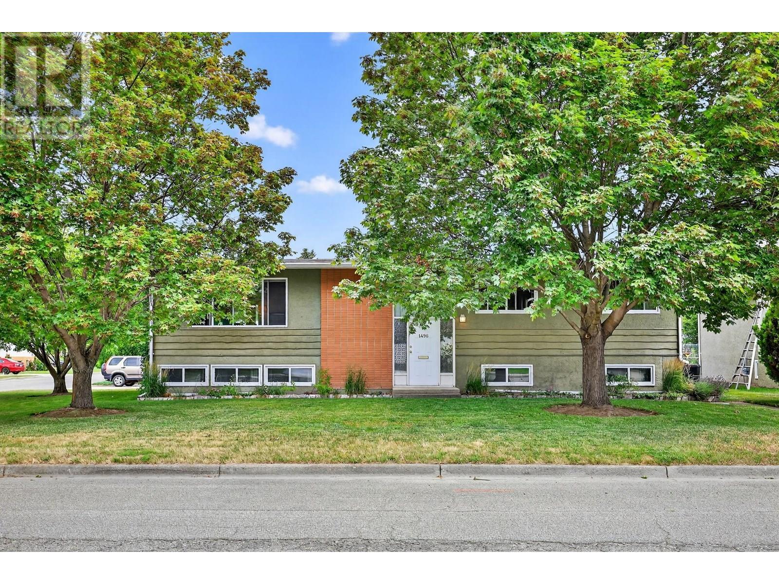 KELOWNA, British Columbia, V1Y 3S7, CA, 5 Bedrooms Bedrooms, ,2 BathroomsBathrooms,Residential,For Sale,1902795