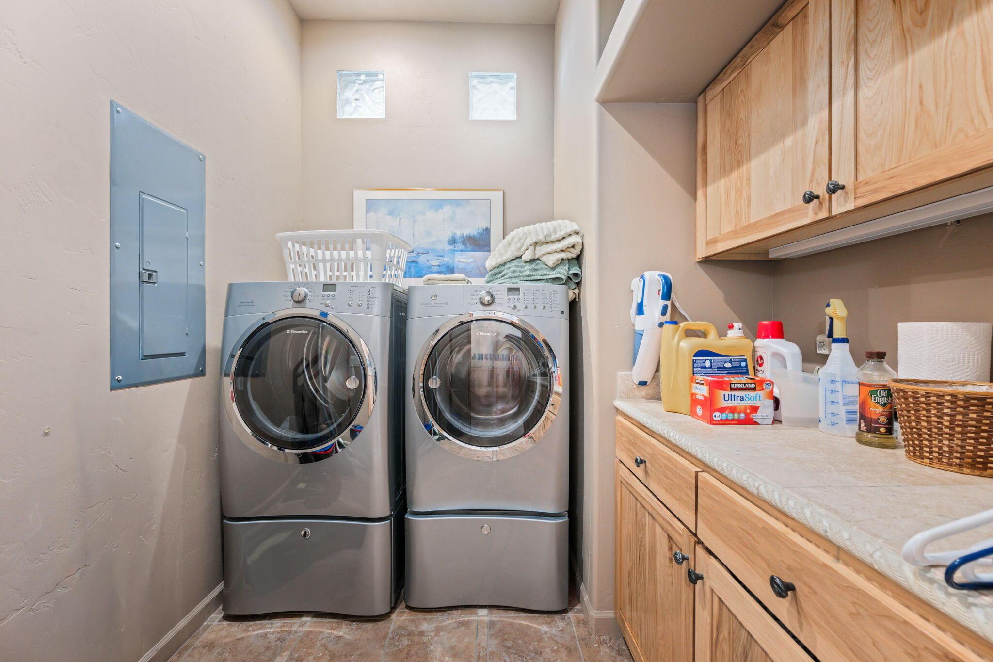 Santa Clara, Utah, 84765, United States, 4 Bedrooms Bedrooms, ,3 BathroomsBathrooms,Residential,For Sale,2005158