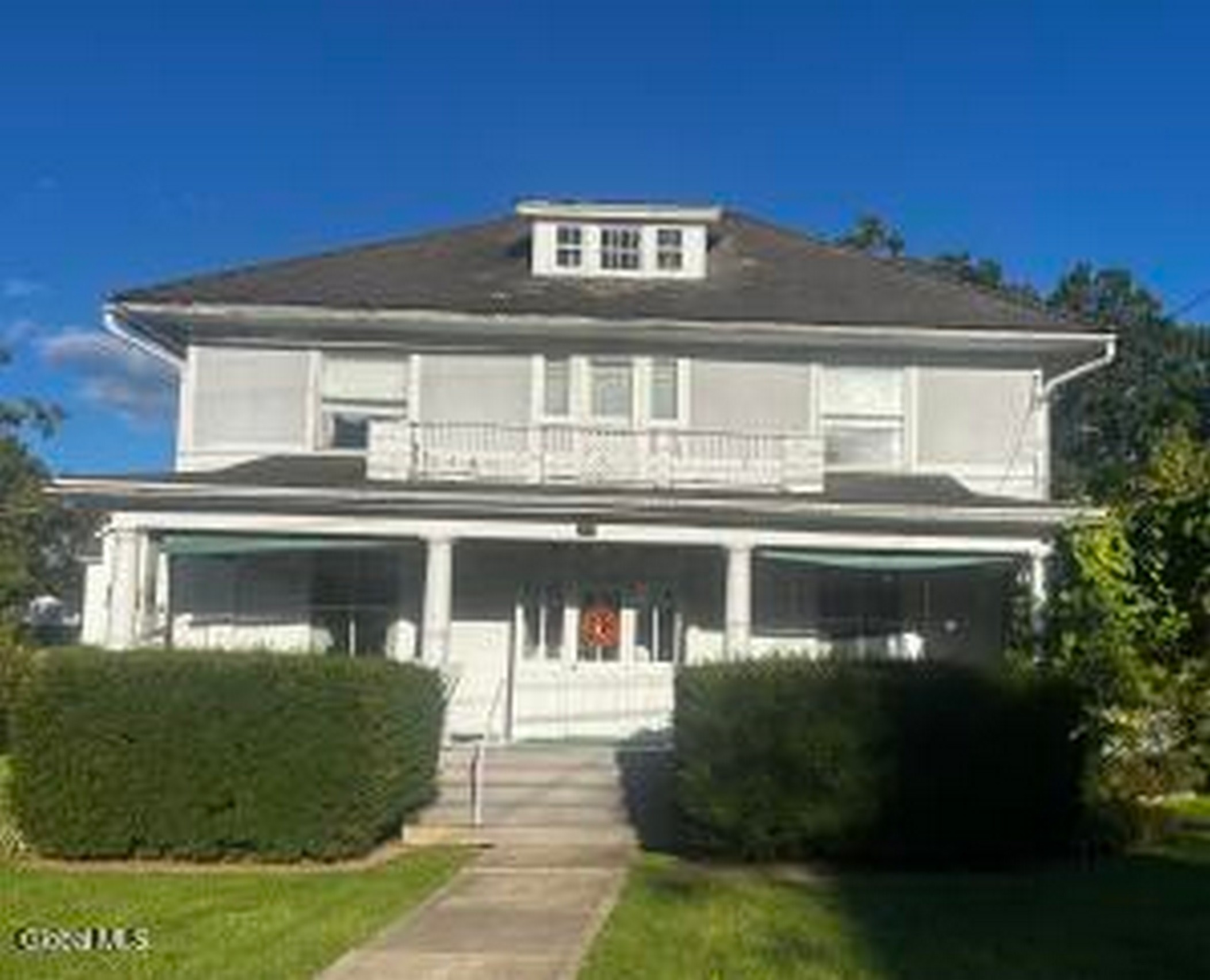  92 Champlain Avenue, Ticonderoga, NY, 12883 - 物件實景