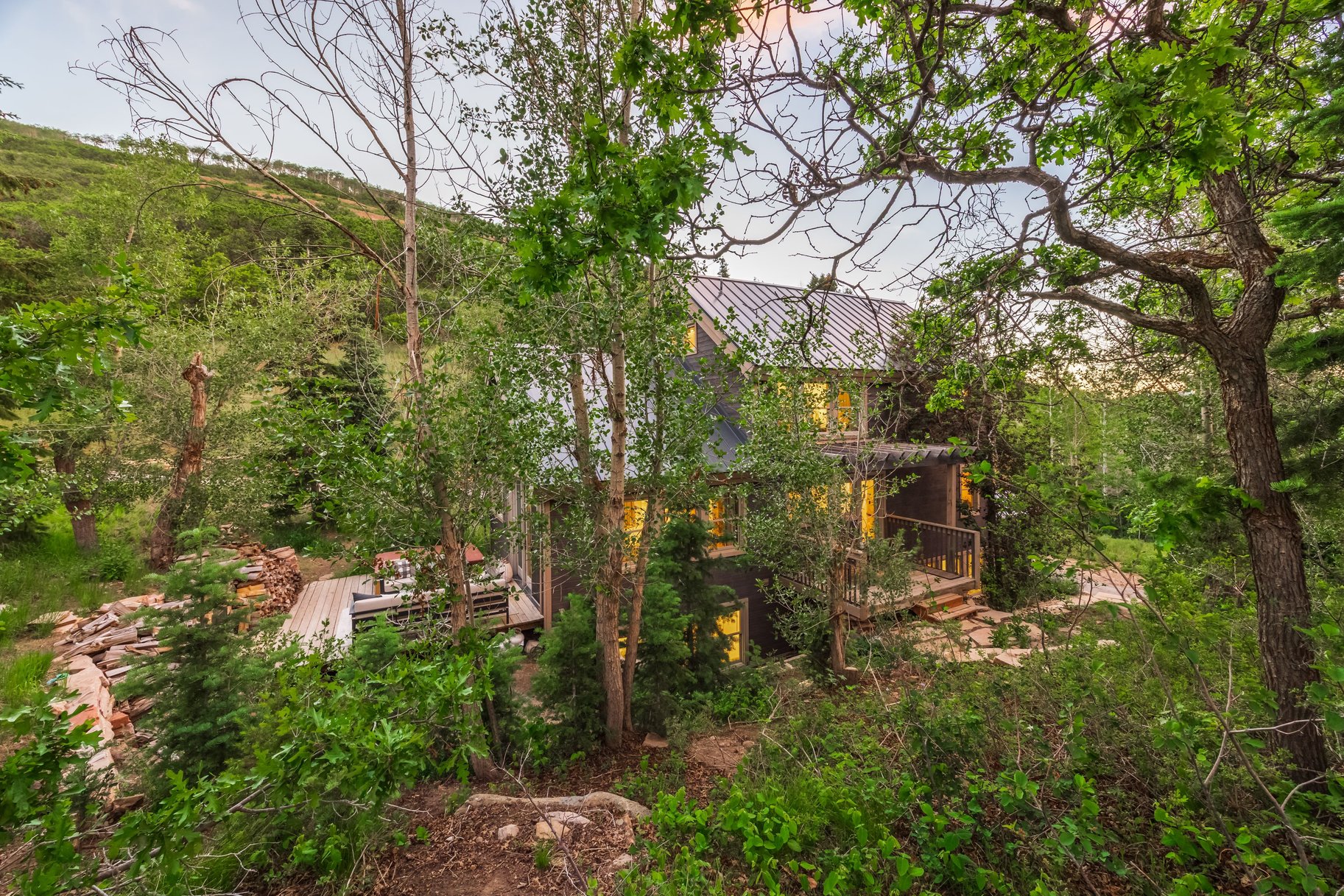  Old Town Opportunity Perched above Daly Canyon and Main Street - 物件實景