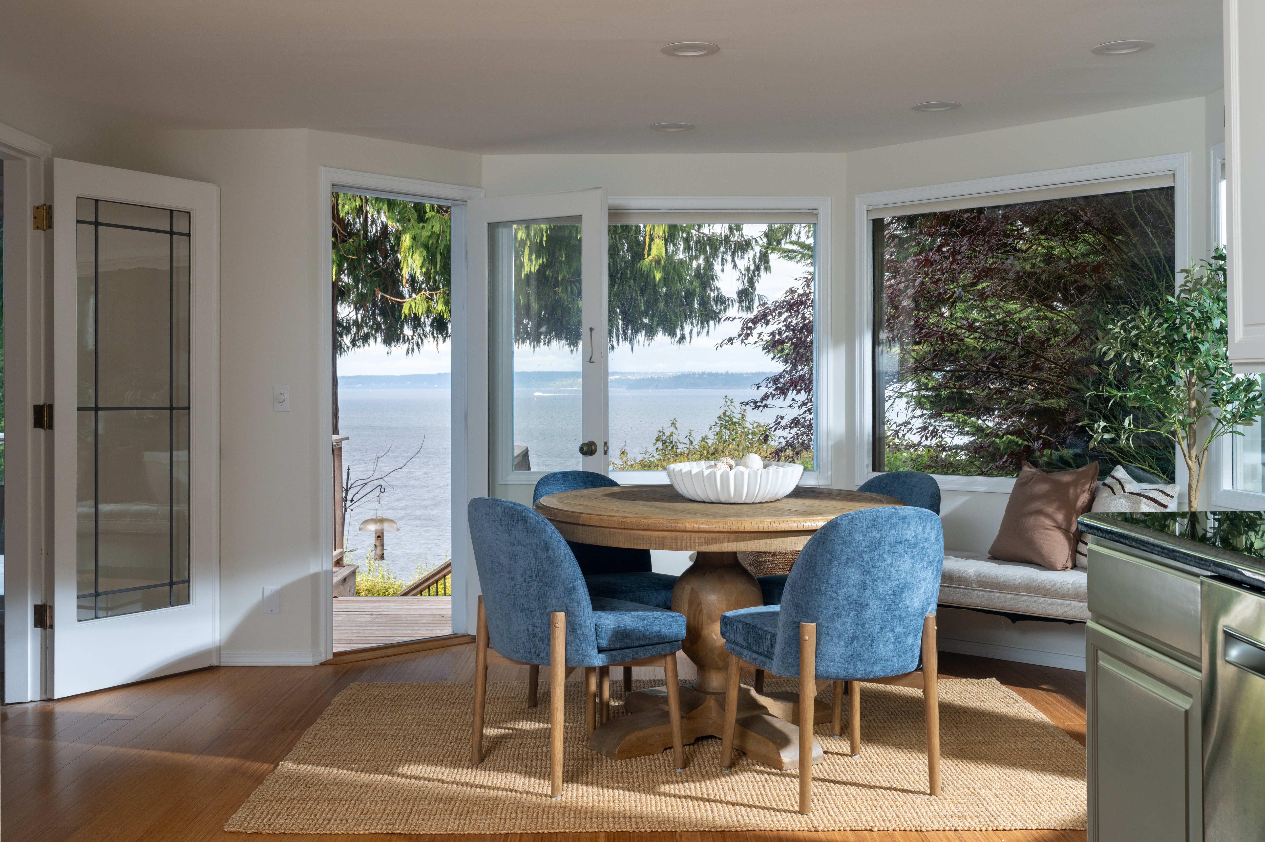  7946 Grand Ave NE, Bainbridge Island, WA 98110 - 物件實景