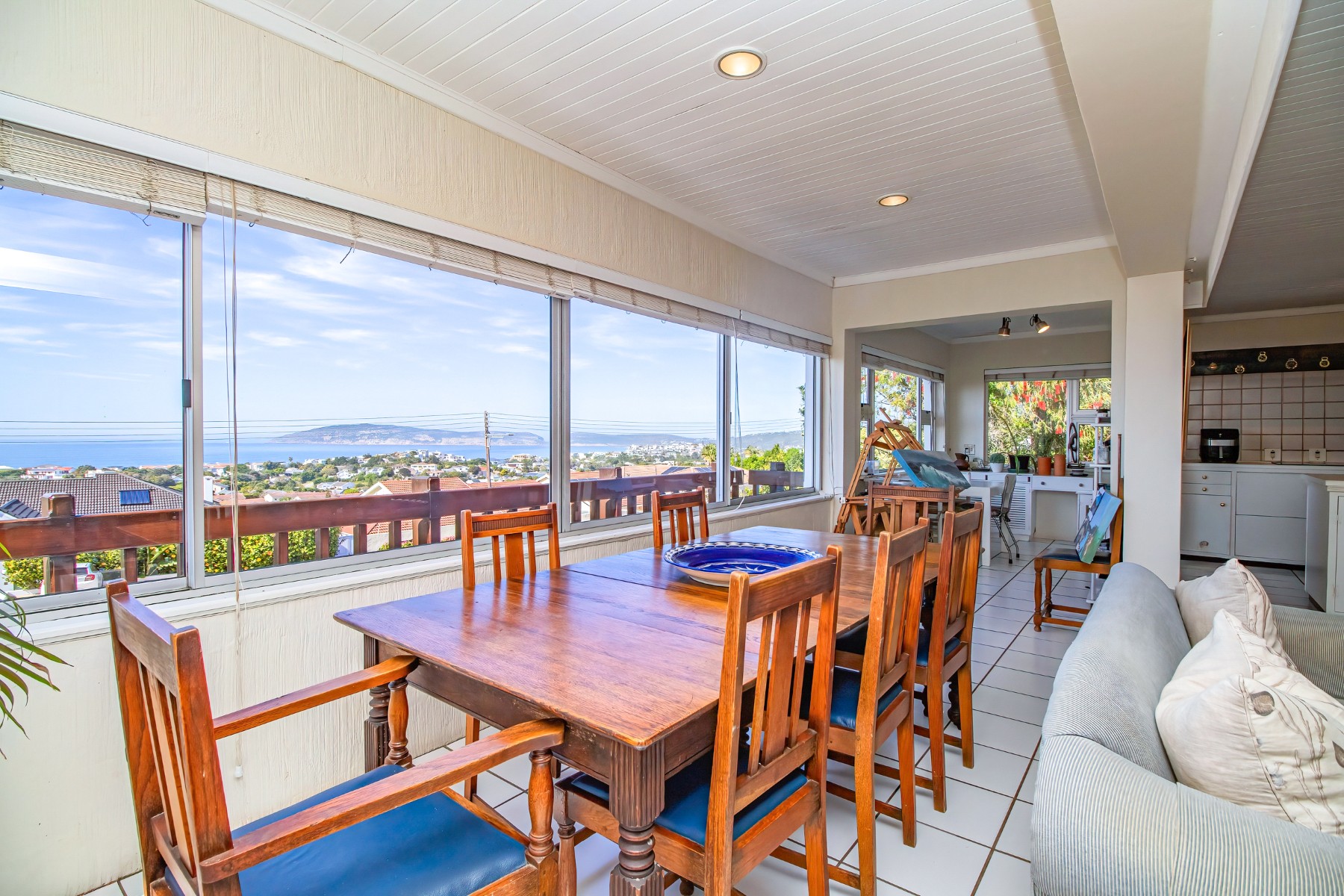  Family Home with a View - 物件實景