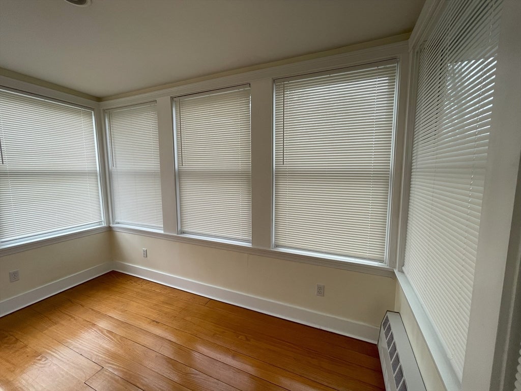 Newton, Massachusetts, 02460, United States, 2 Bedrooms Bedrooms, ,1 BathroomBathrooms,Residential,For Sale,1982401