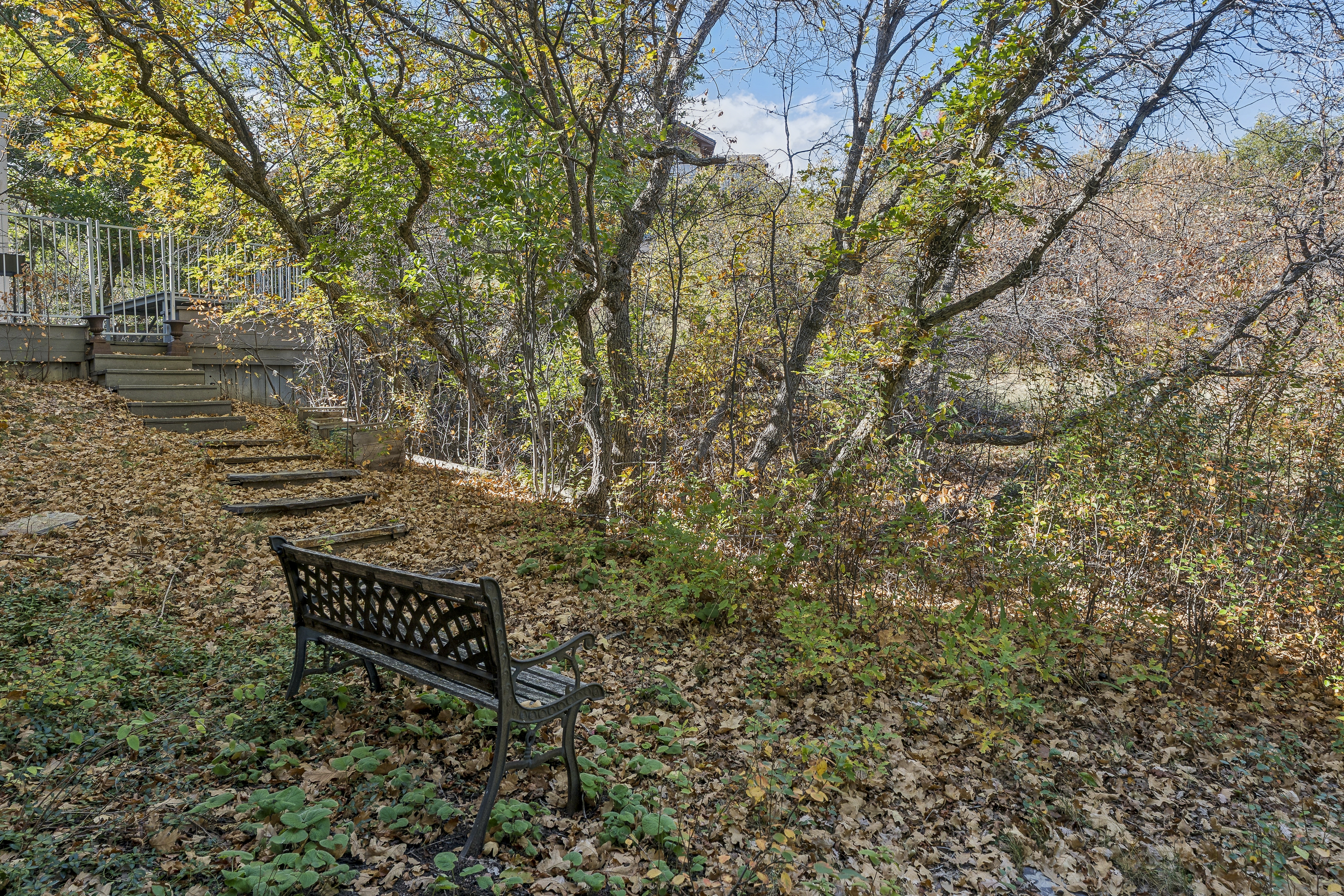  A Warm And Inviting Retreat That Blends Beautifully With The Surroundings - 物件實景