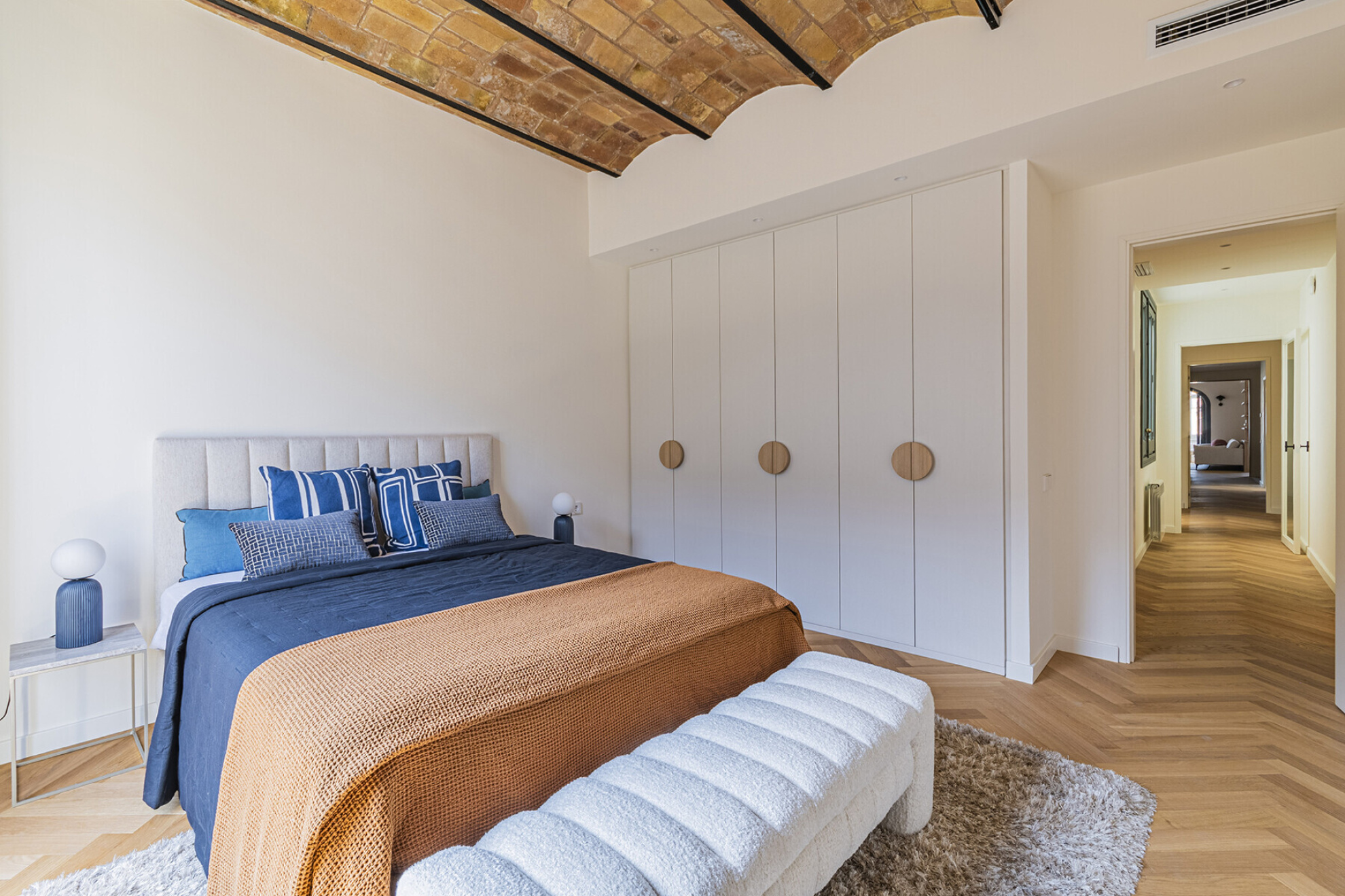  Elegant refurbished apartment of 221 m² in the Quadrat d