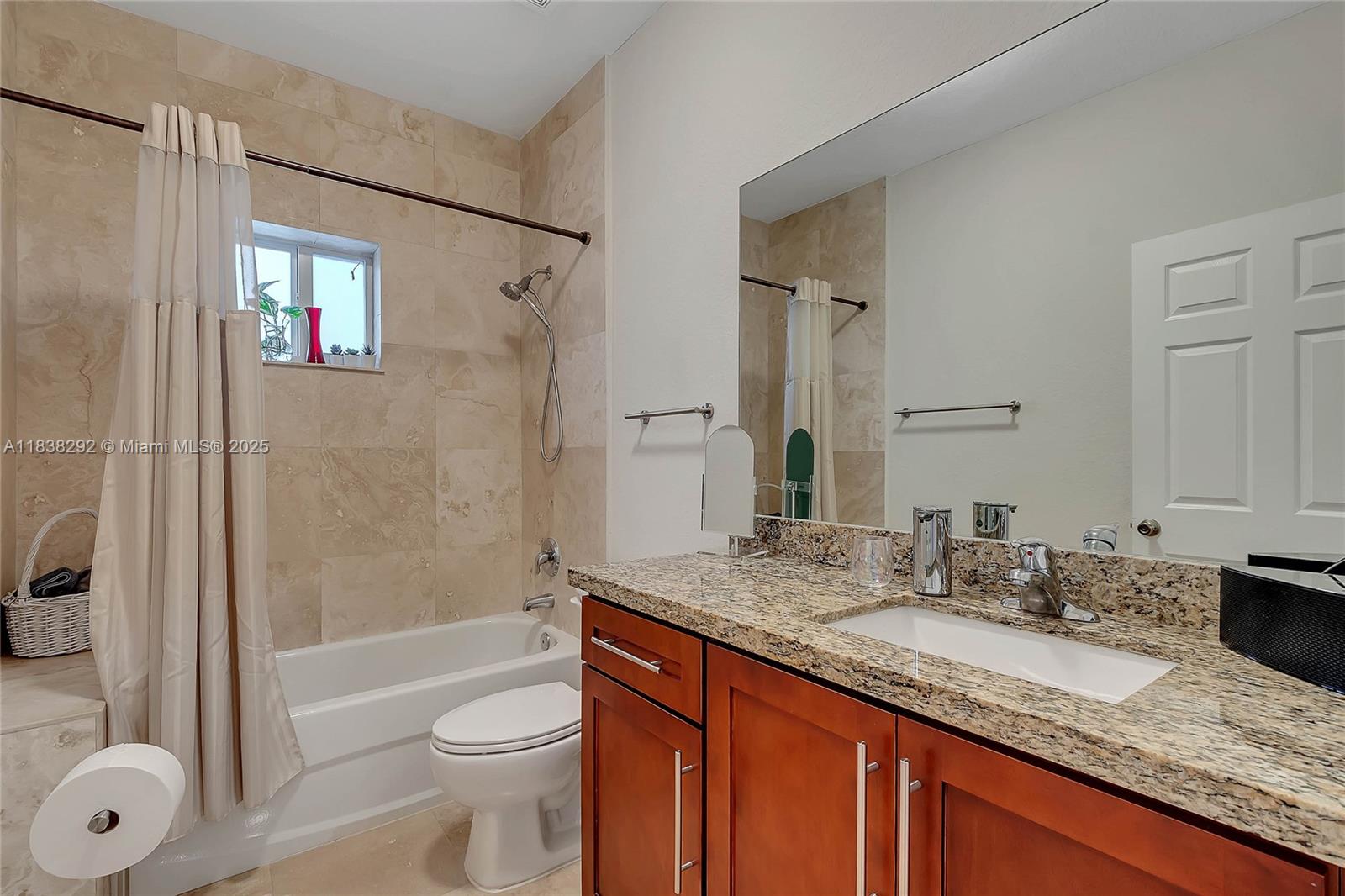 Miami, Florida, 33187, United States, 4 Bedrooms Bedrooms, ,3 BathroomsBathrooms,Residential,For Sale,1900896