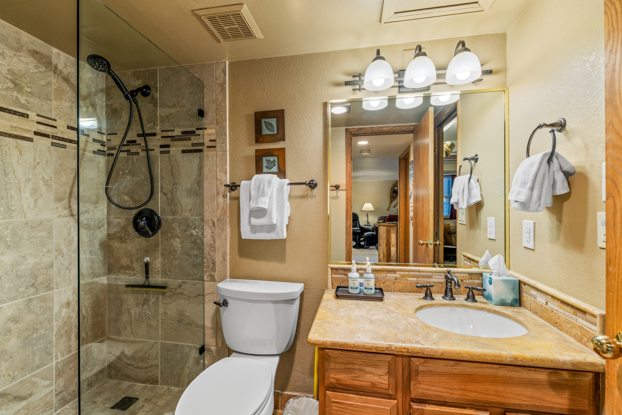  1855 Ski Time Square Drive, Steamboat Springs, CO, 80487 - 物件實景