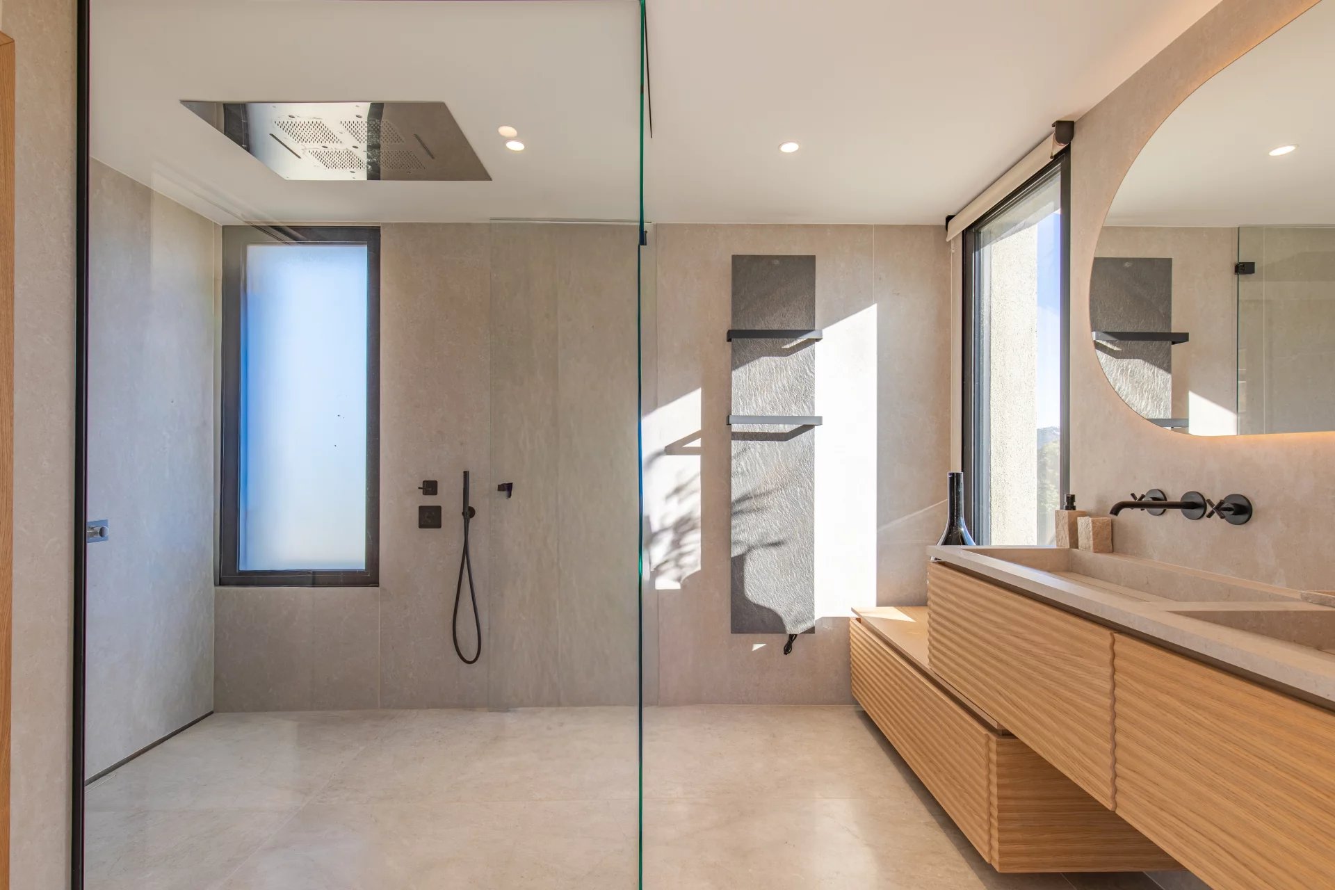 Carqueiranne, Provence-Alpes-Côte d’Azur, 83320, FR, 4 Bedrooms Bedrooms, ,3 BathroomsBathrooms,Residential,For Sale,2000914