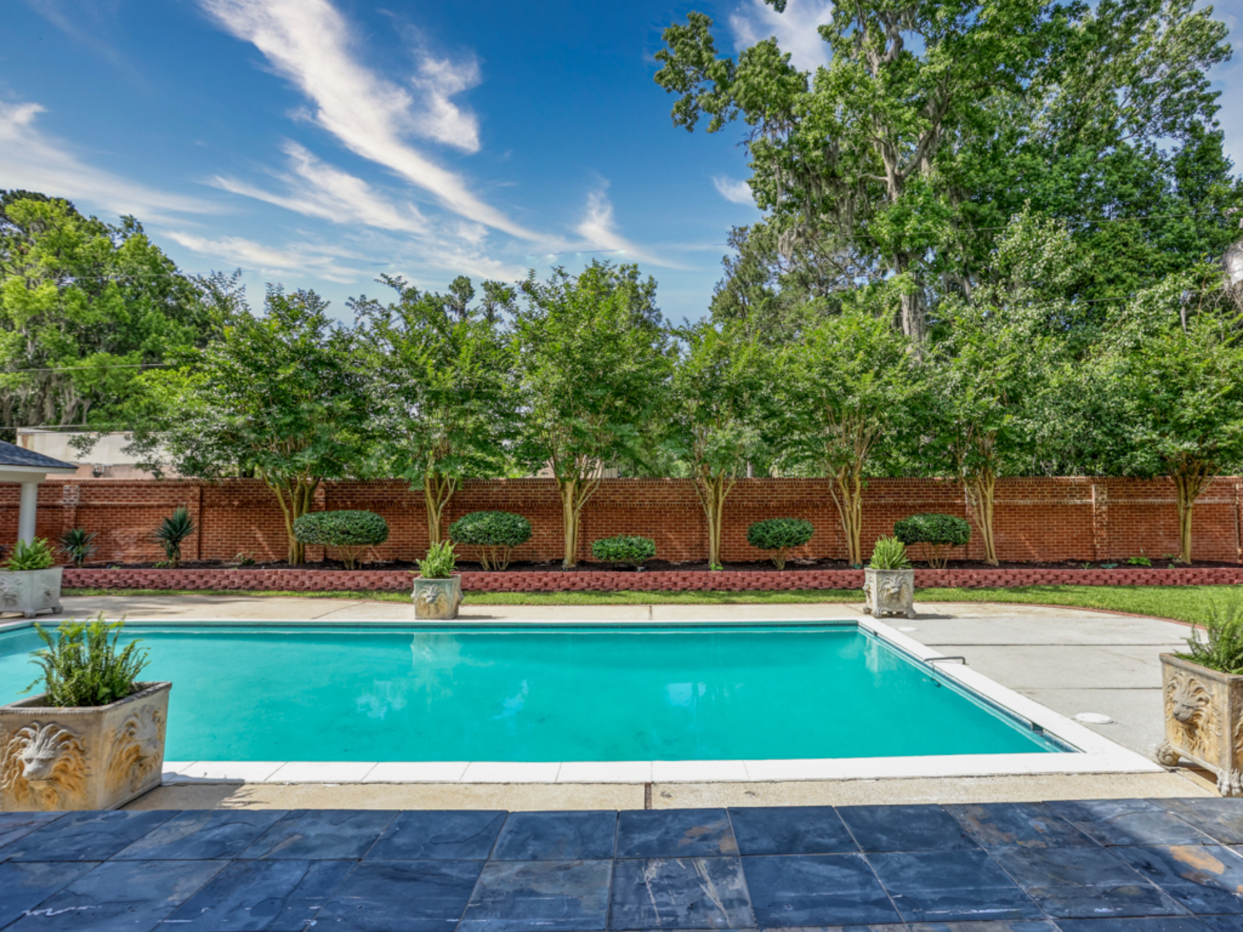  Grand Colonial Estate is Rare Find in the Heart of Midtown - 物件實景