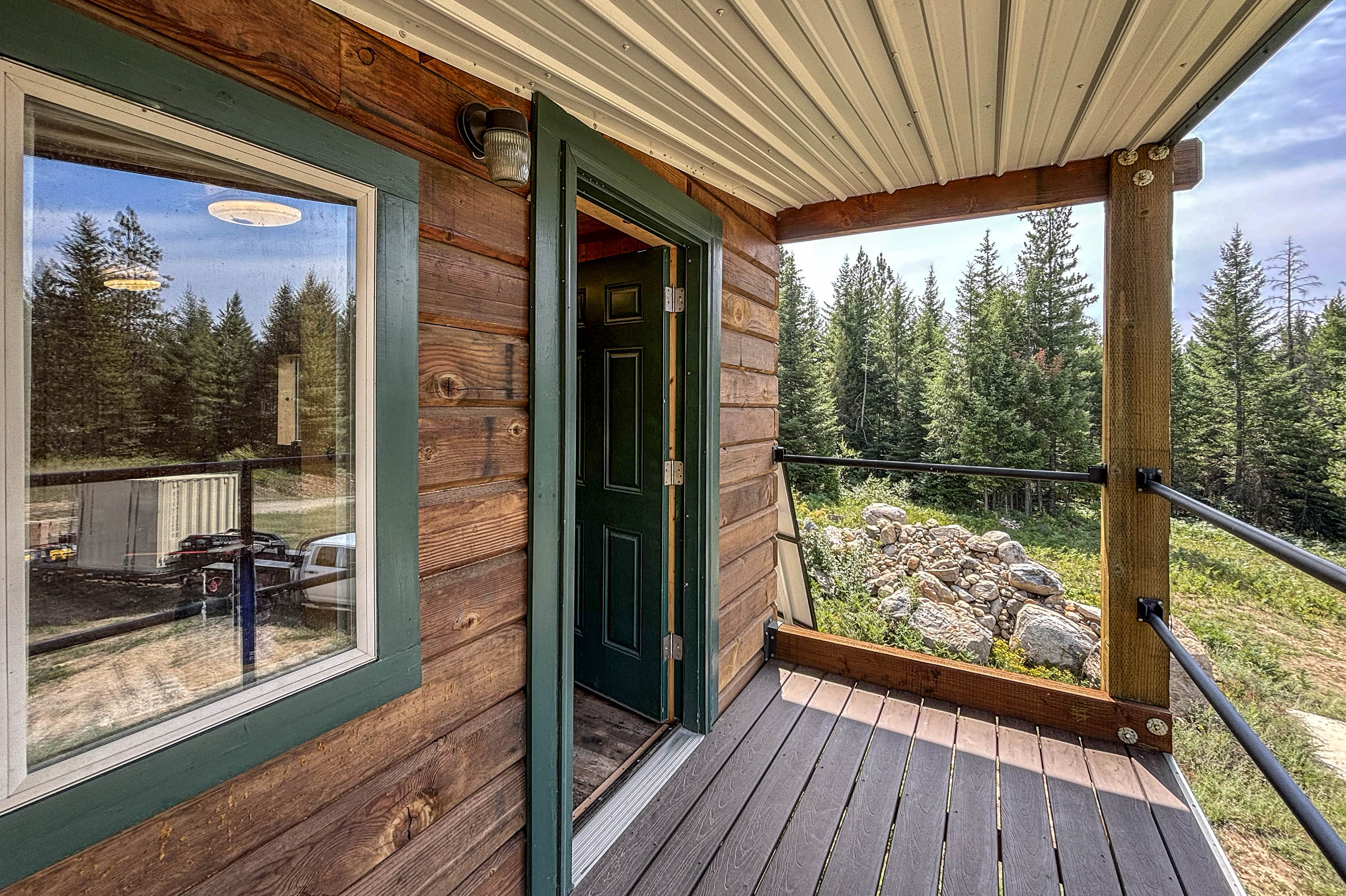 Priest River, Idaho, 83856, United States, 1 Bedroom Bedrooms, ,2 BathroomsBathrooms,Residential,For Sale,1905806