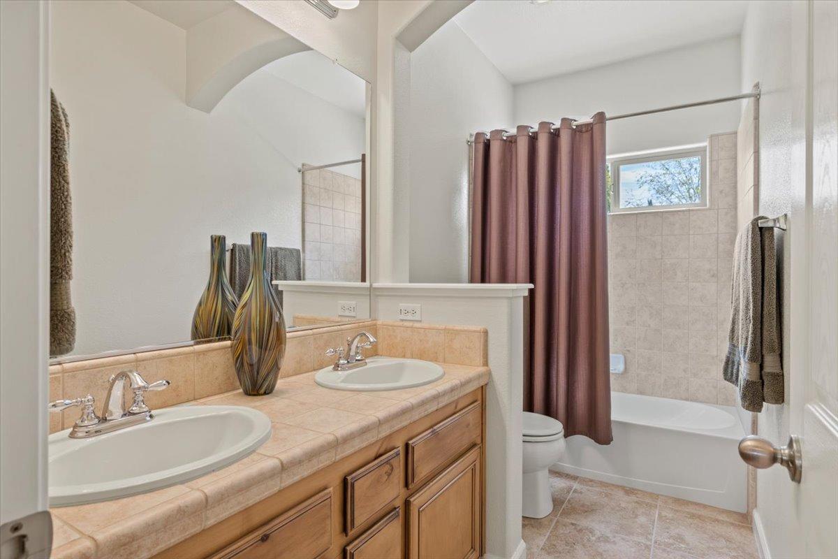 Roseville, California, 95747, United States, 4 Bedrooms Bedrooms, ,3 BathroomsBathrooms,Residential,For Sale,1928069