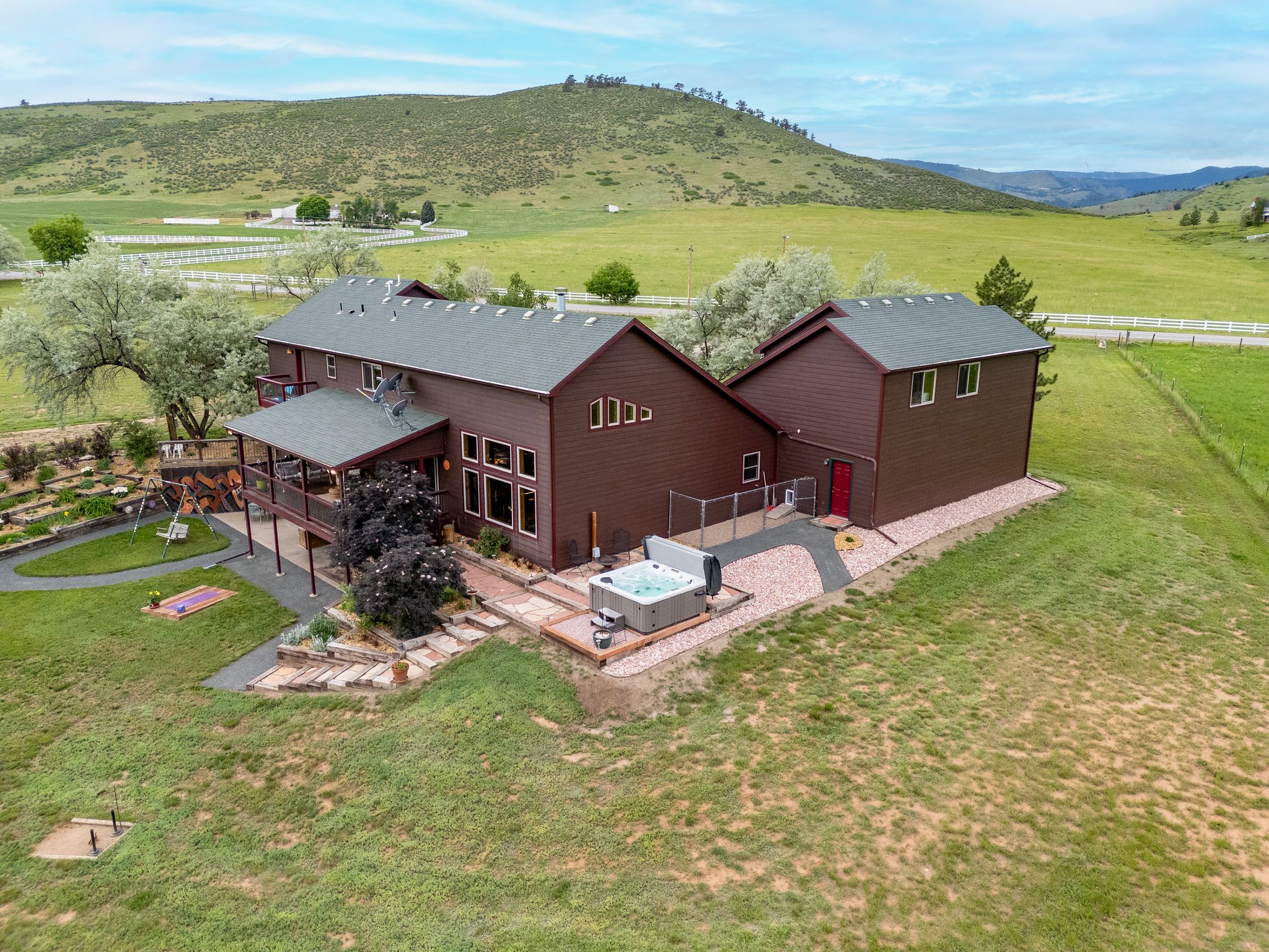  Private Colorado Retreat, Perfectly Positioned Among the Breathtaking Red Bluffs - 物件實景
