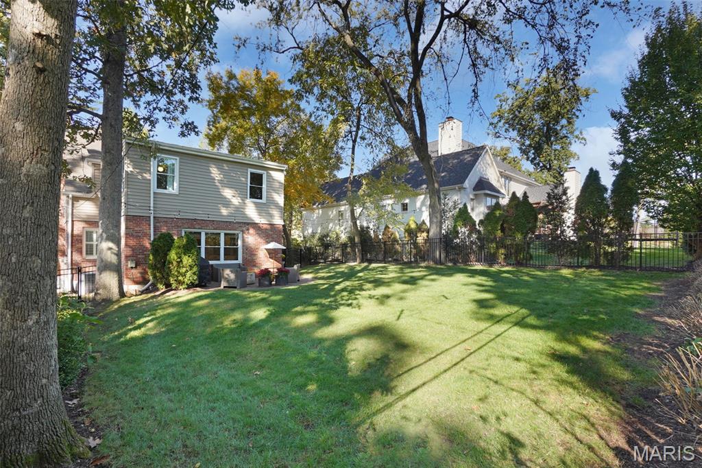 Warson Woods, Missouri, 63122, United States, 4 Bedrooms Bedrooms, ,3 BathroomsBathrooms,Residential,For Sale,1987966