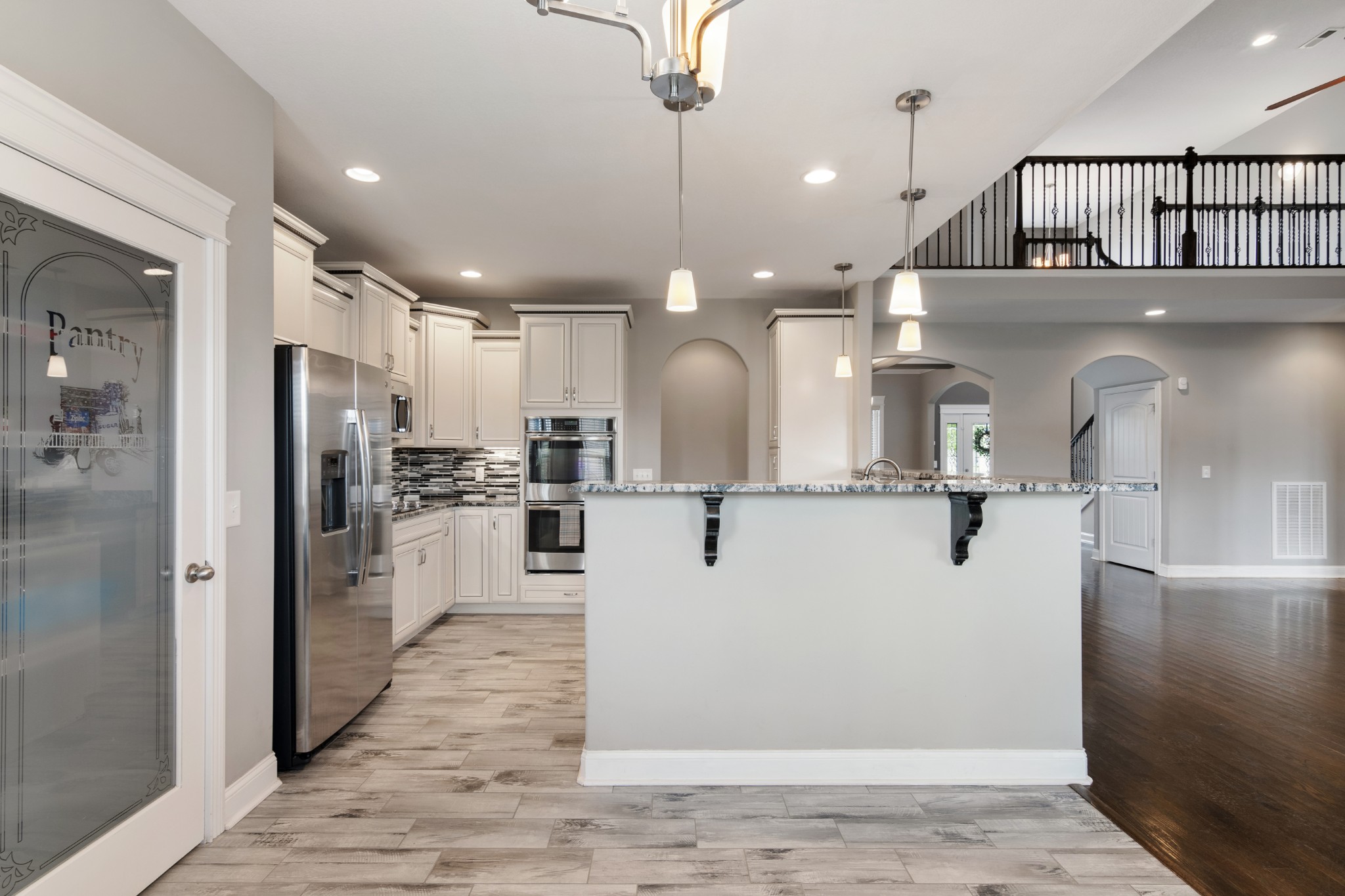 Clarksville, Tennessee, 37043, United States, 5 Bedrooms Bedrooms, ,4 BathroomsBathrooms,Residential,For Sale,1975936