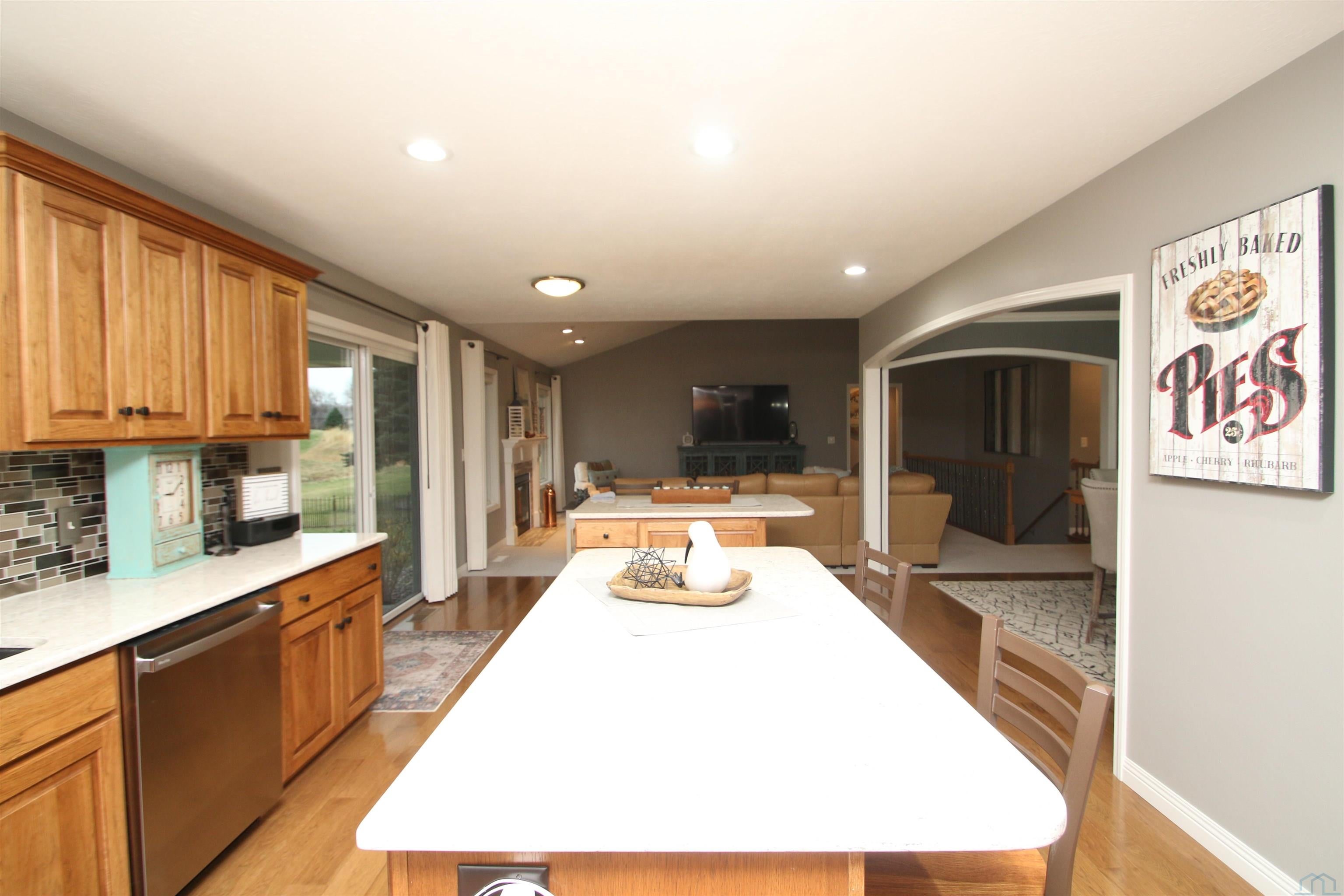Dakota Dunes, South Dakota, 57049, United States, 4 Bedrooms Bedrooms, ,3 BathroomsBathrooms,Residential,For Sale,2033503