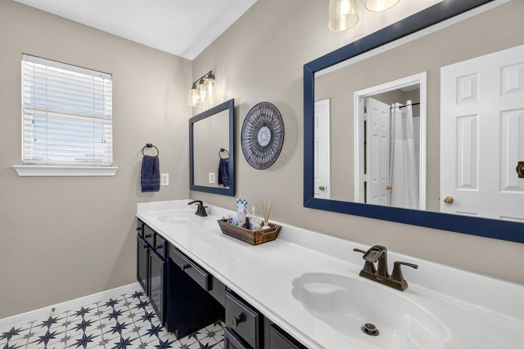 Lewisville, Texas, 75077, United States, 4 Bedrooms Bedrooms, ,3 BathroomsBathrooms,Residential,For Sale,2003312