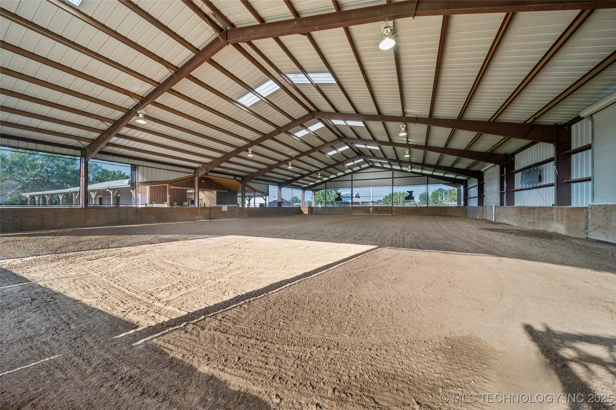 Mounds, Oklahoma, 74047, United States, 4 Bedrooms Bedrooms, ,6 BathroomsBathrooms,Residential,For Sale,1960960