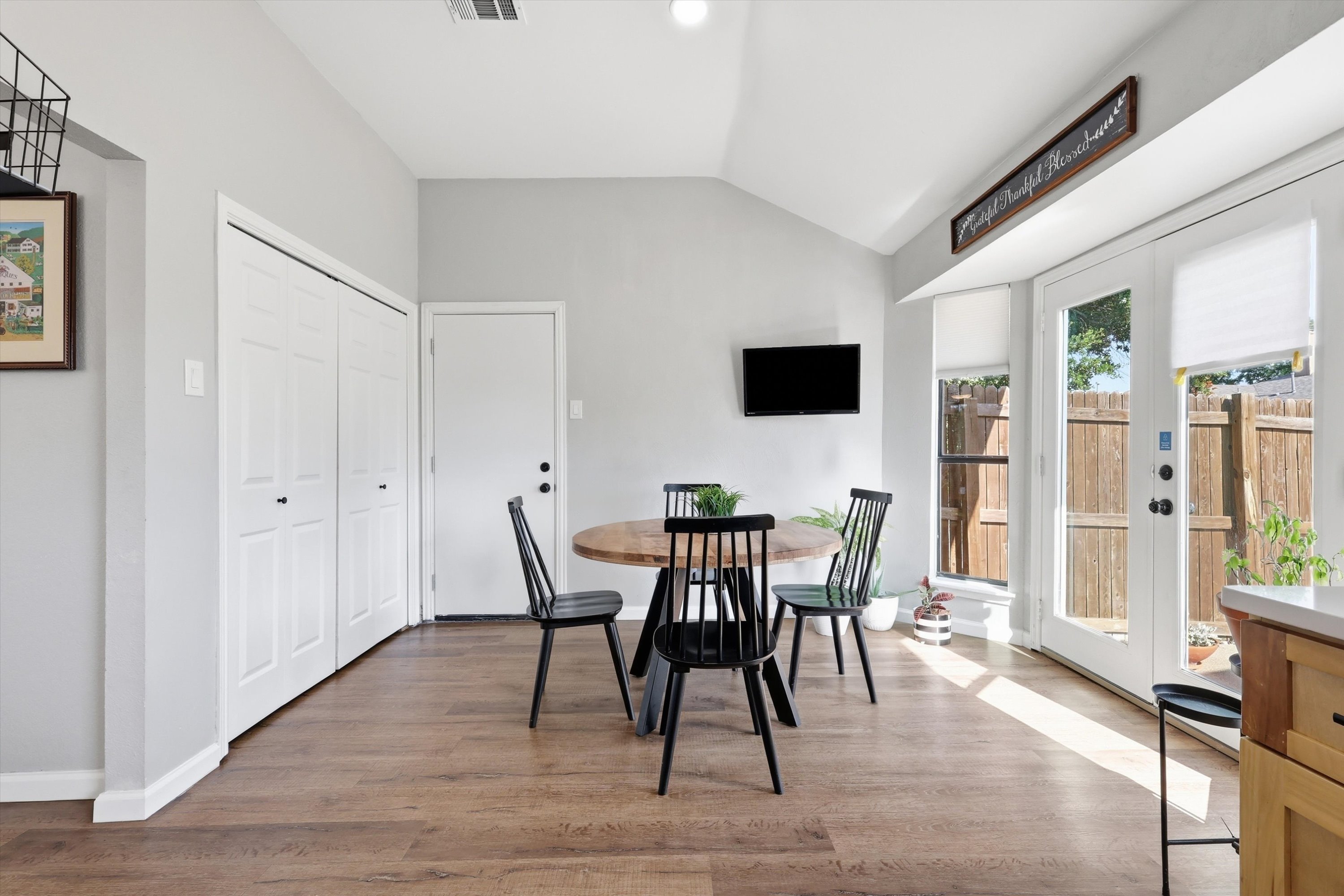  Beautifully Updated in Rowlett with a 2.75% Assumable FHA Loan - 物件實景