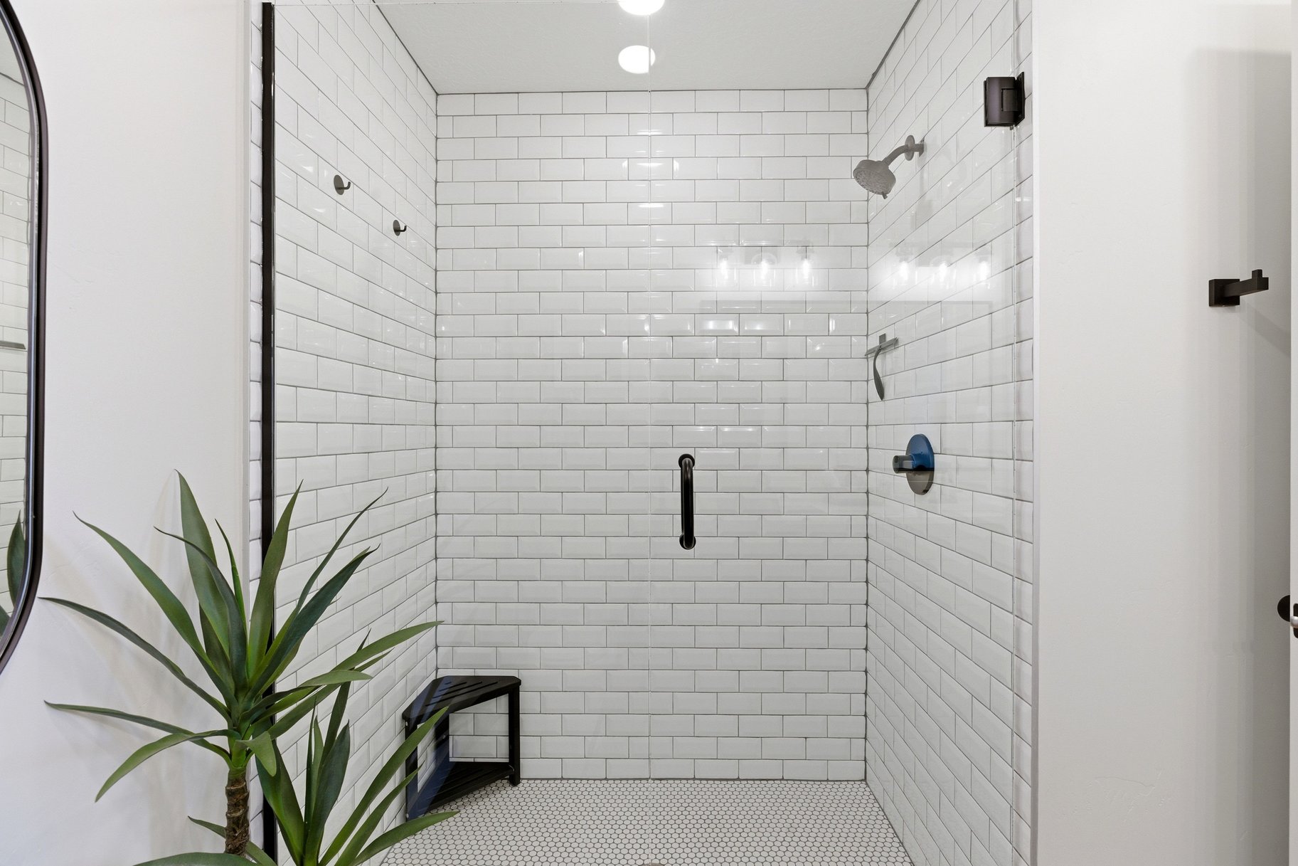  Top-Floor Desert Color Retreat With Lagoon Access & Views - 物件實景