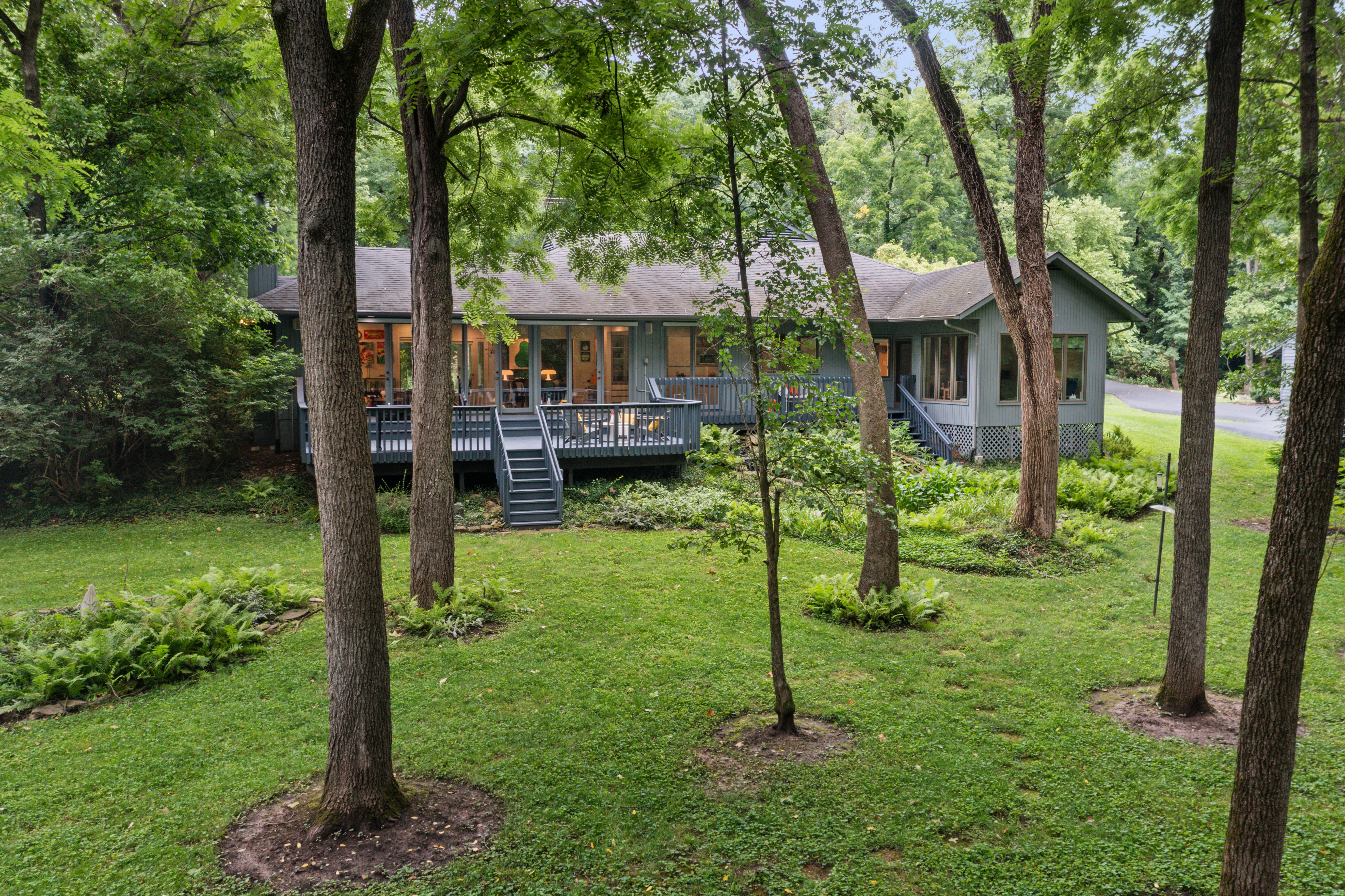  Contemporary Ranch in Desirable Sugar Creek Valley - 物件實景
