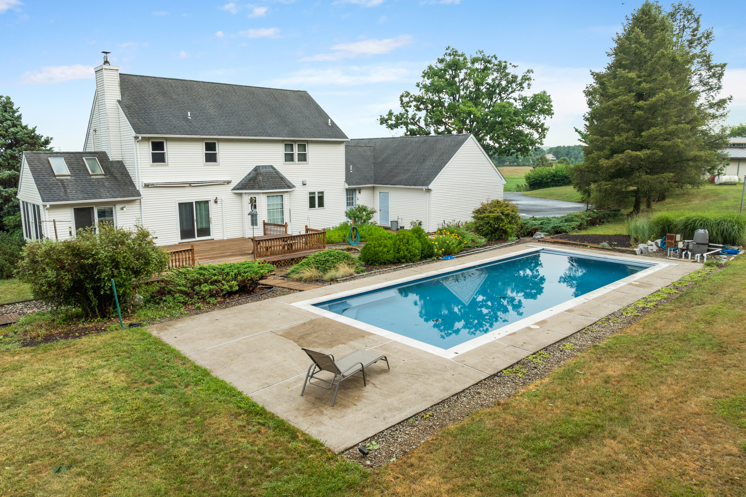 New Tripoli, Pennsylvania, 18066-2432, United States, 3 Bedrooms Bedrooms, ,3 BathroomsBathrooms,Residential,For Sale,1945015