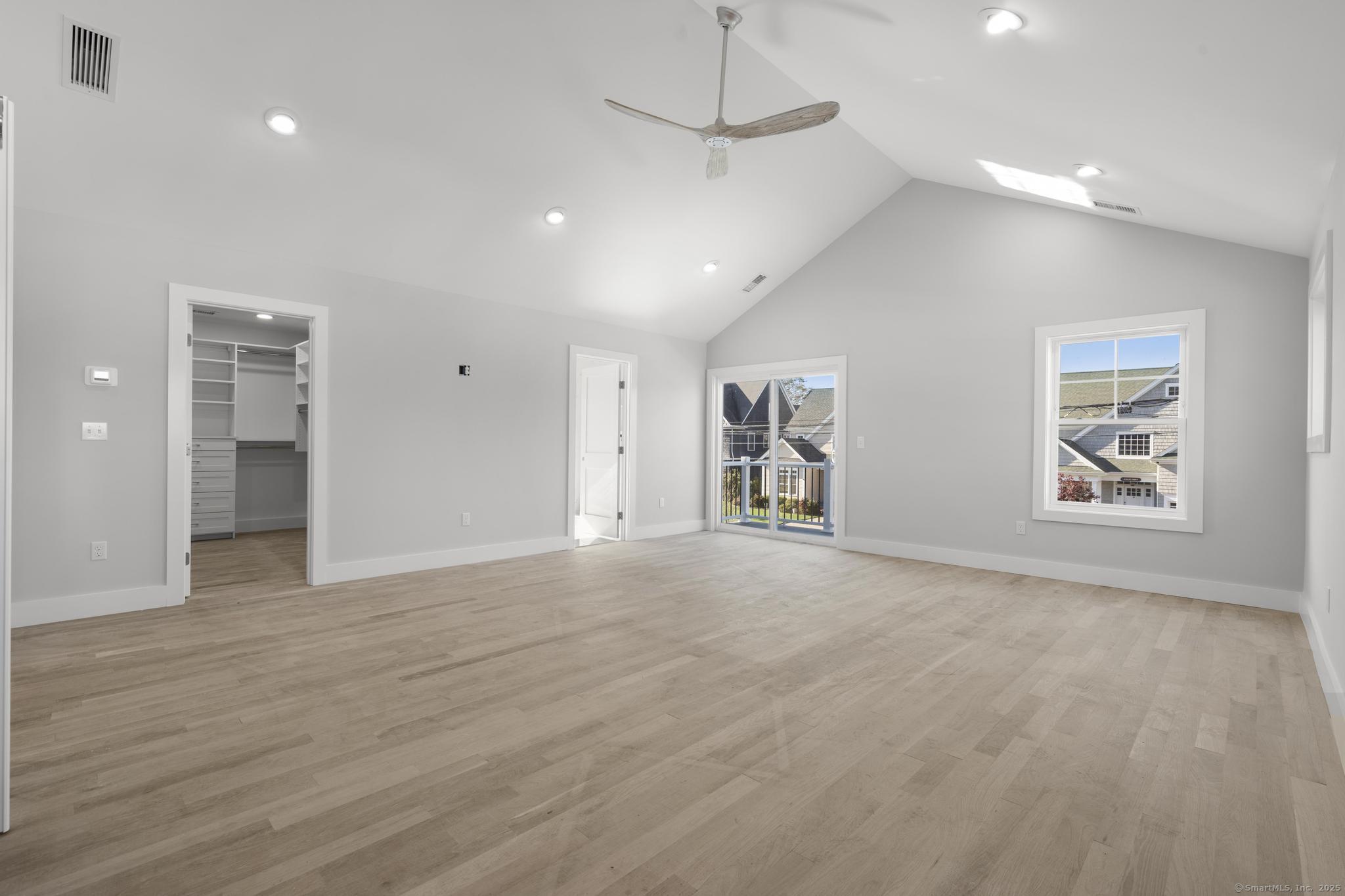 Milford, Connecticut, 06460, United States, 4 Bedrooms Bedrooms, ,4 BathroomsBathrooms,Residential,For Sale,1987652