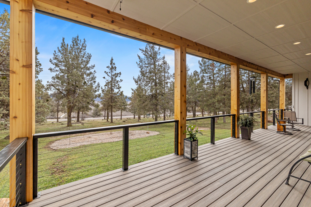 KLAMATH FALLS, Oregon, 97601, United States, 4 Bedrooms Bedrooms, ,3 BathroomsBathrooms,Residential,For Sale,2044065