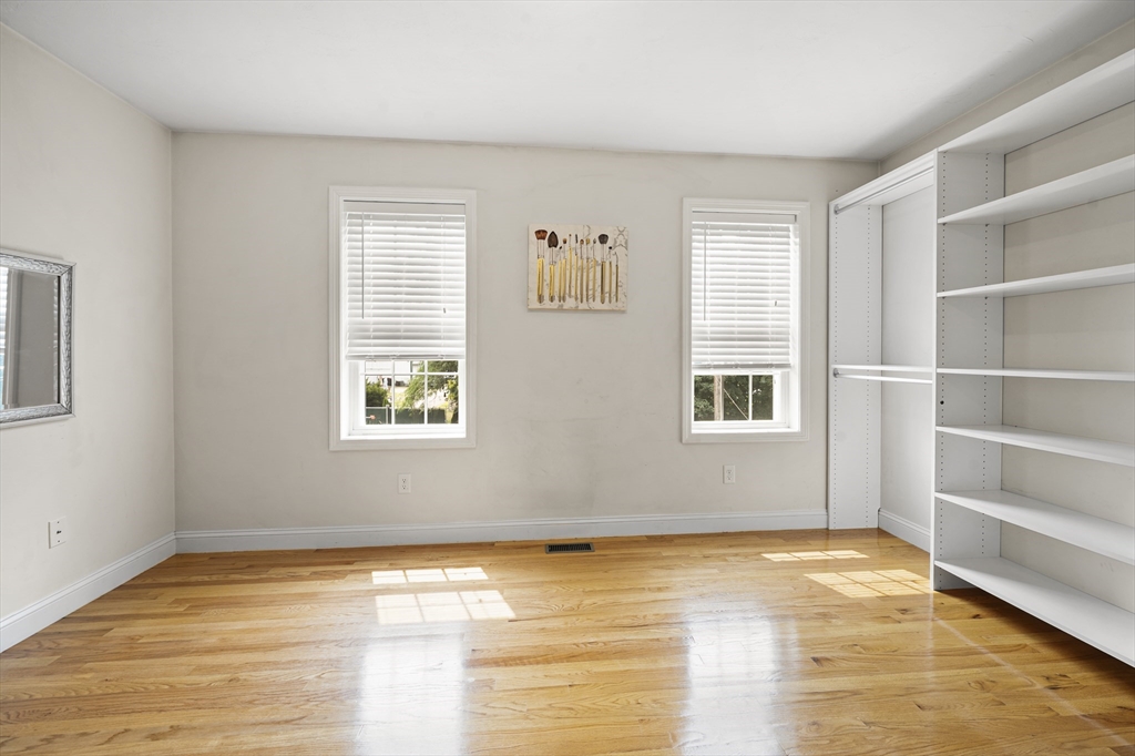 Brockton, Massachusetts, 02302, United States, 3 Bedrooms Bedrooms, ,3 BathroomsBathrooms,Residential,For Sale,1918560