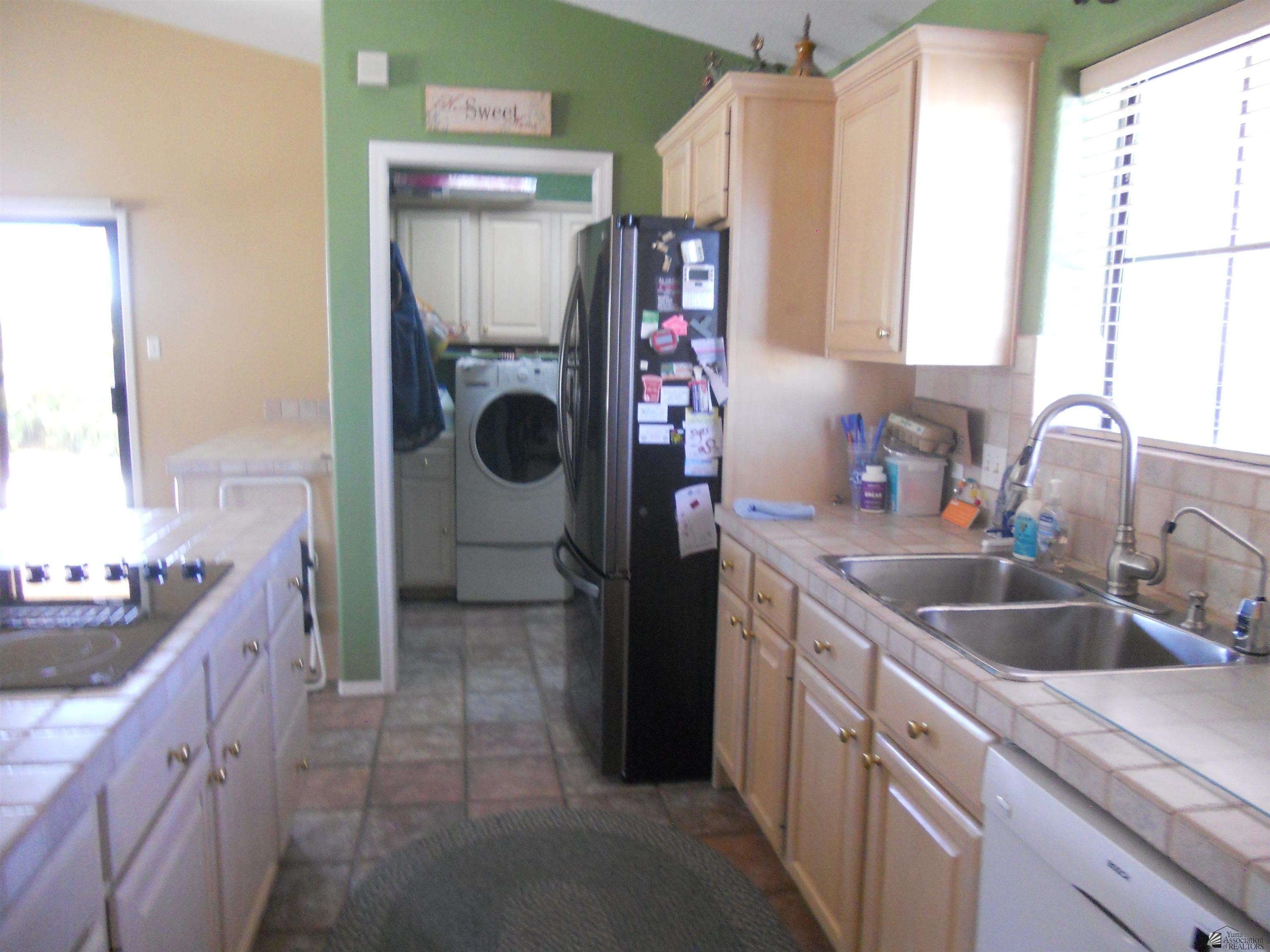 Yuma, Arizona, 85367-9999, United States, ,Residential,For Sale,1989854