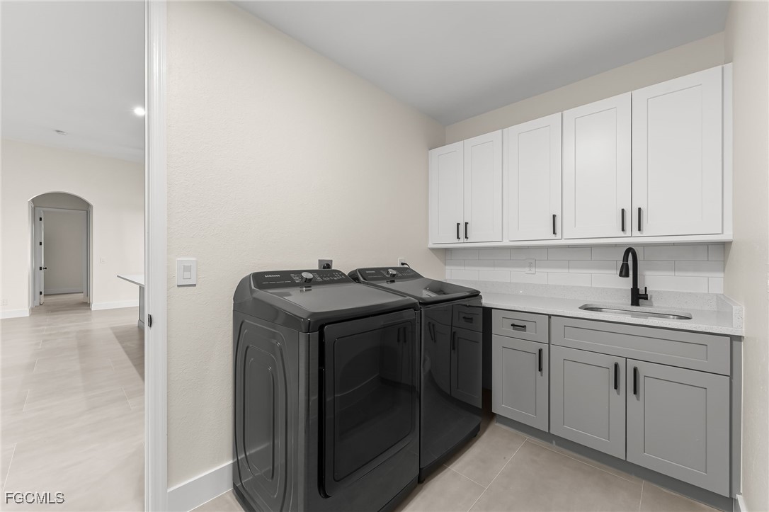 Cape Coral, Florida, 33914, United States, 3 Bedrooms Bedrooms, ,2 BathroomsBathrooms,Residential,For Sale,1984616