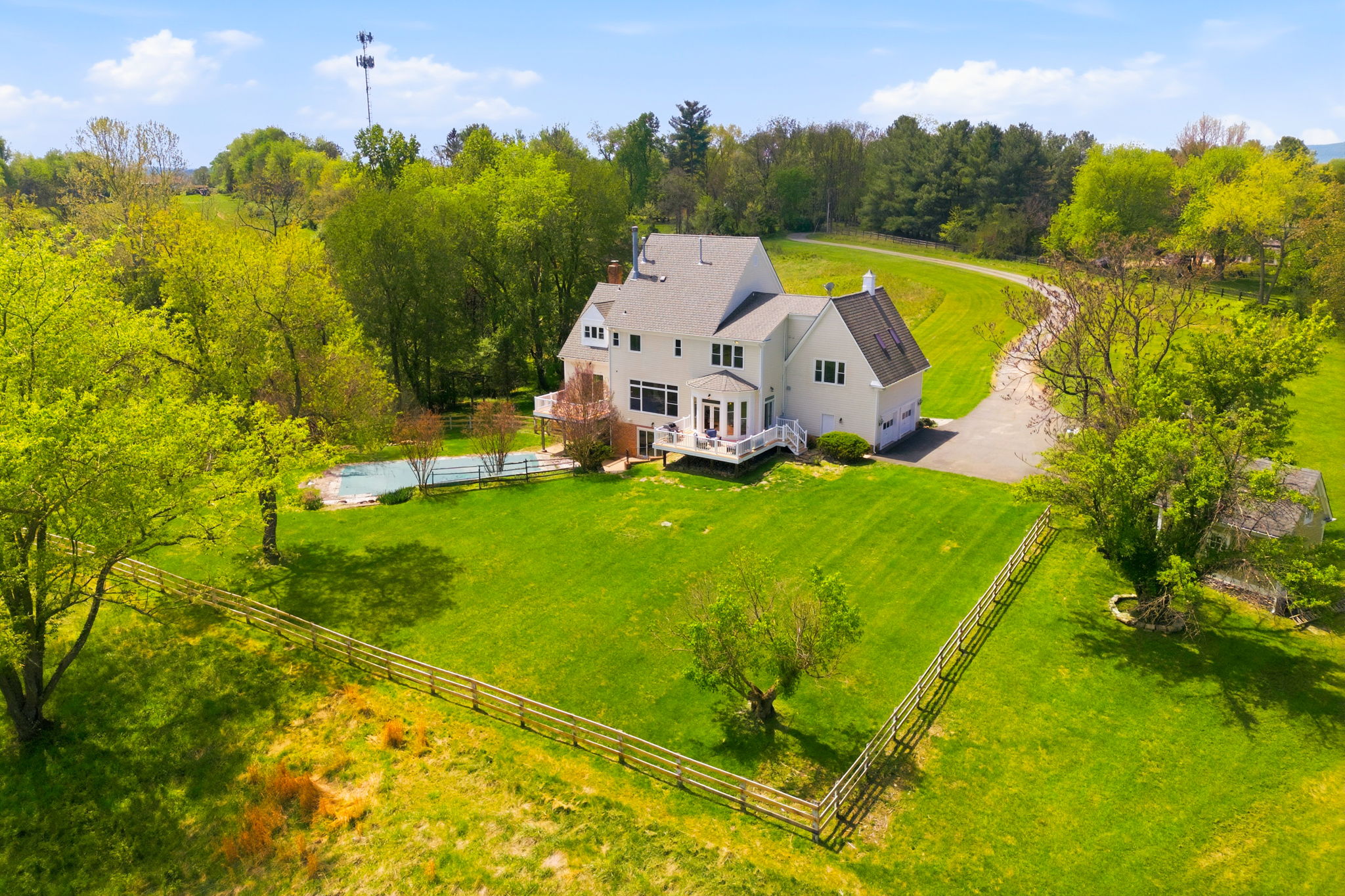  15018 Clover Hill Road, Waterford, VA 20197 - 物件實景