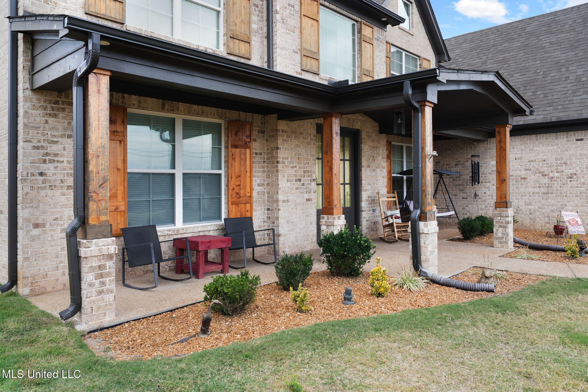 Hernando, Mississippi, 38632, United States, 5 Bedrooms Bedrooms, ,3 BathroomsBathrooms,Residential,For Sale,1991187