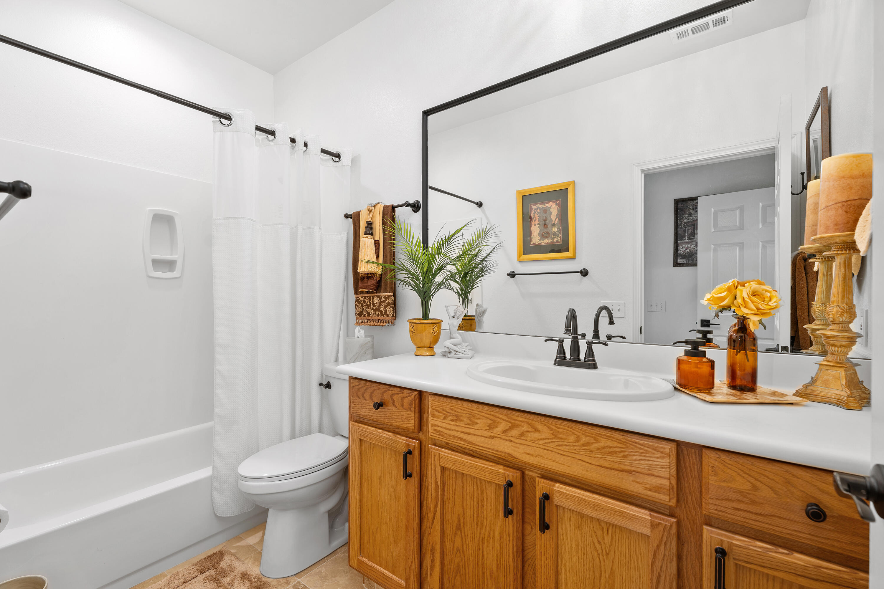 Bermuda Dunes, California, 92203, United States, 3 Bedrooms Bedrooms, ,2 BathroomsBathrooms,Residential,For Sale,1989619