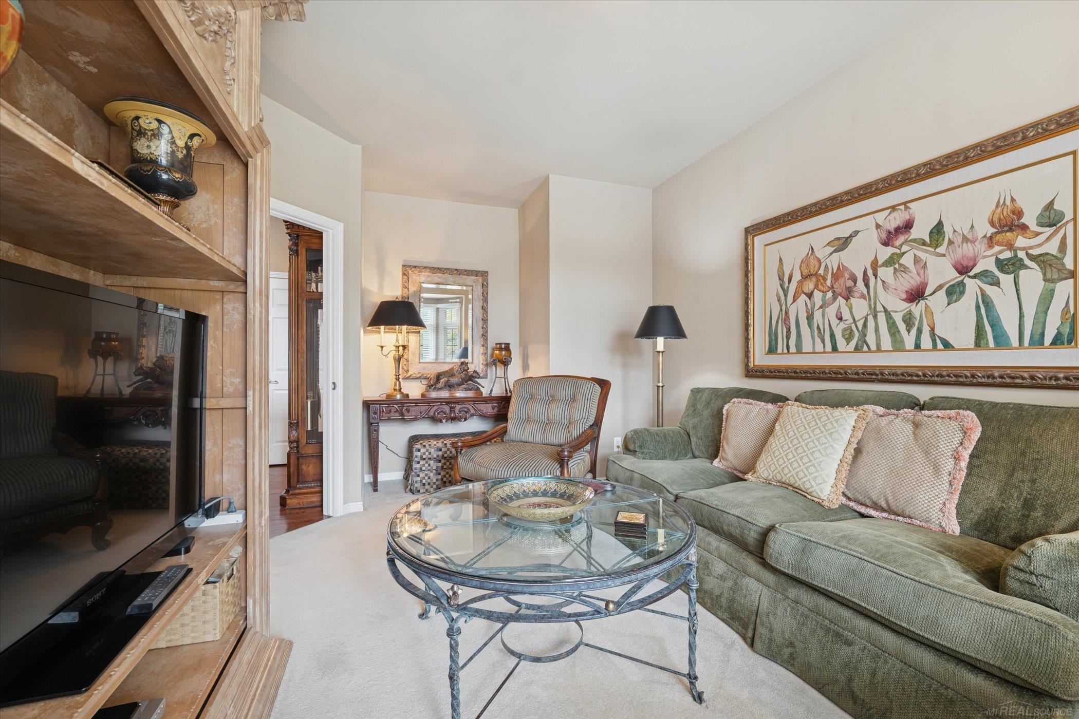 Oakland Twp, Michigan, 48306, United States, 2 Bedrooms Bedrooms, ,4 BathroomsBathrooms,Residential,For Sale,1984320