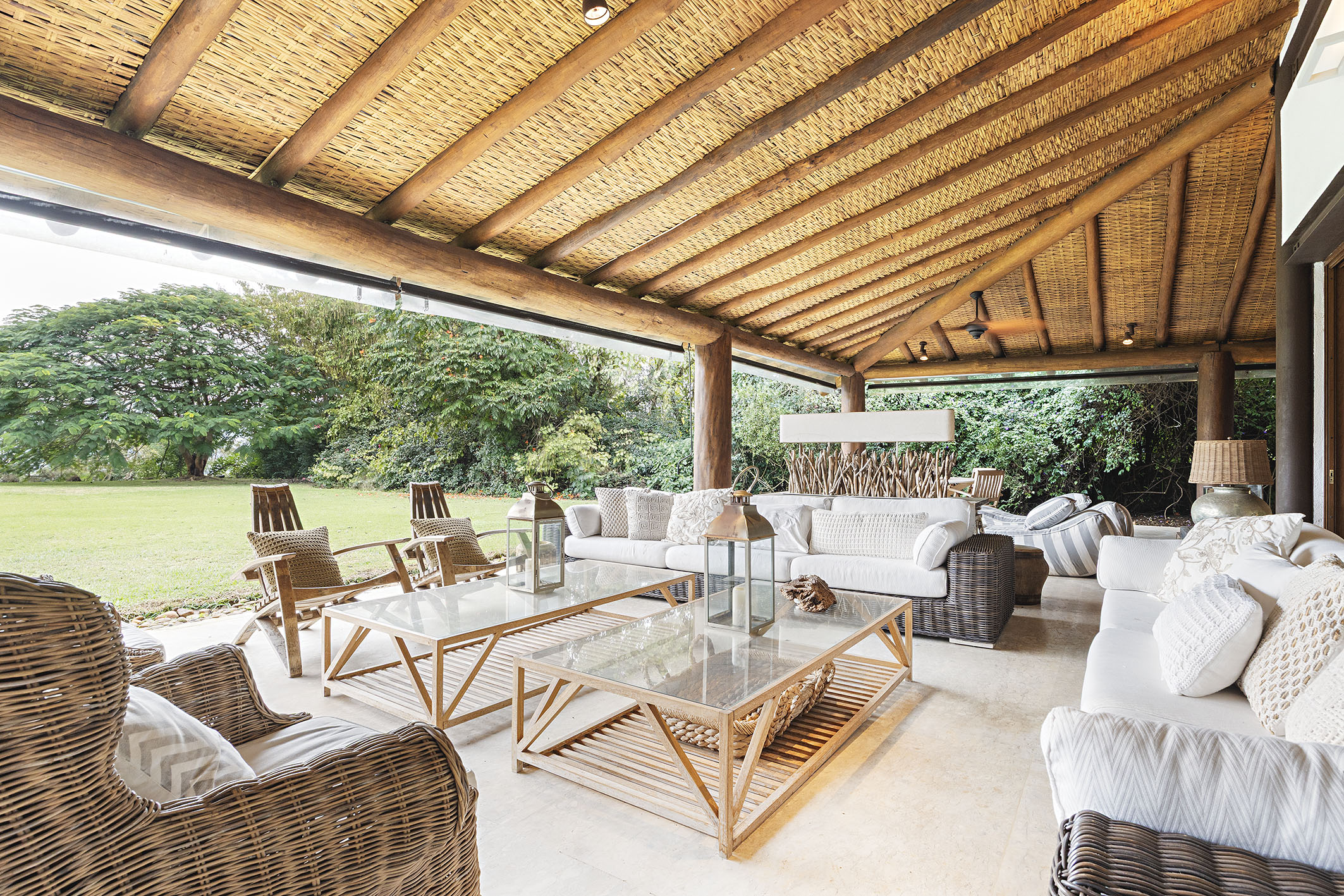  Farmhouse-Style Residence with Permanent Views of the Golf Course - 物件實景