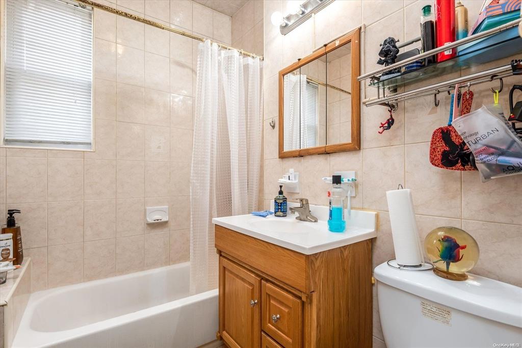 Brooklyn, New York, 11204, United States, 5 Bedrooms Bedrooms, ,3 BathroomsBathrooms,Residential,For Sale,1809100