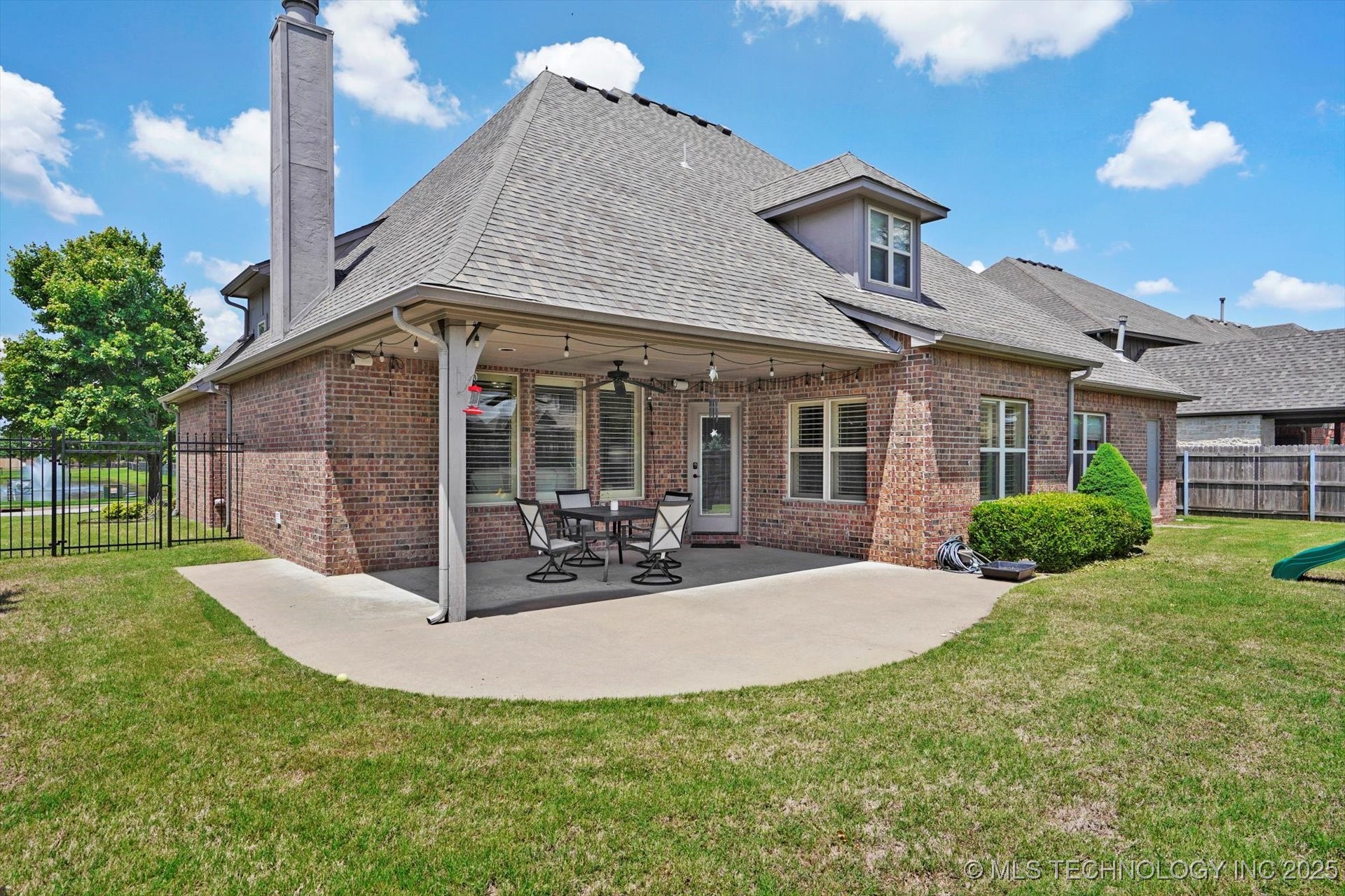 Bixby, Oklahoma, 74070, United States, 4 Bedrooms Bedrooms, ,5 BathroomsBathrooms,Residential,For Sale,1829148