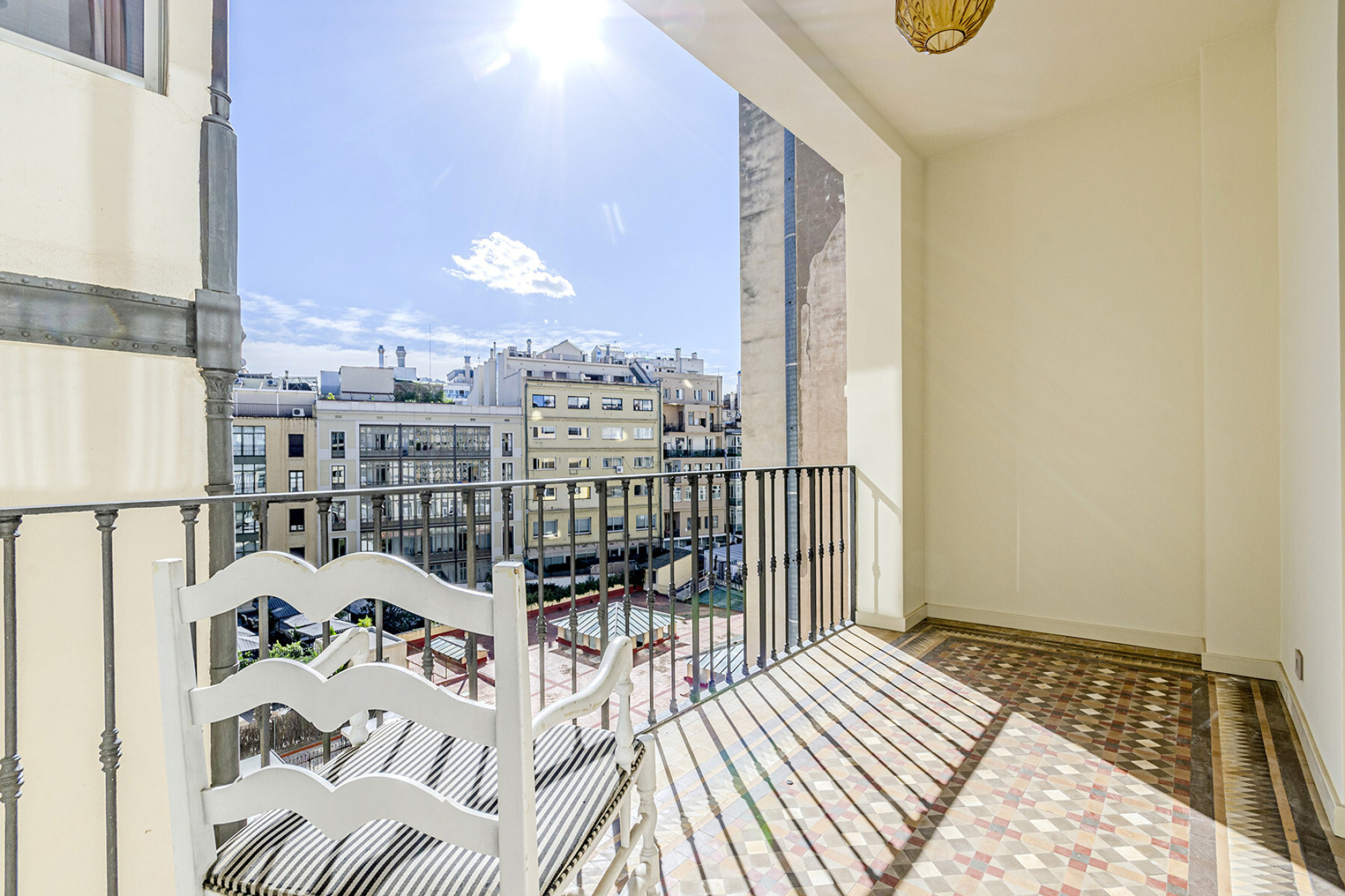  Renovated apartment with lots of light and views of the Coliseum theater - 物件實景